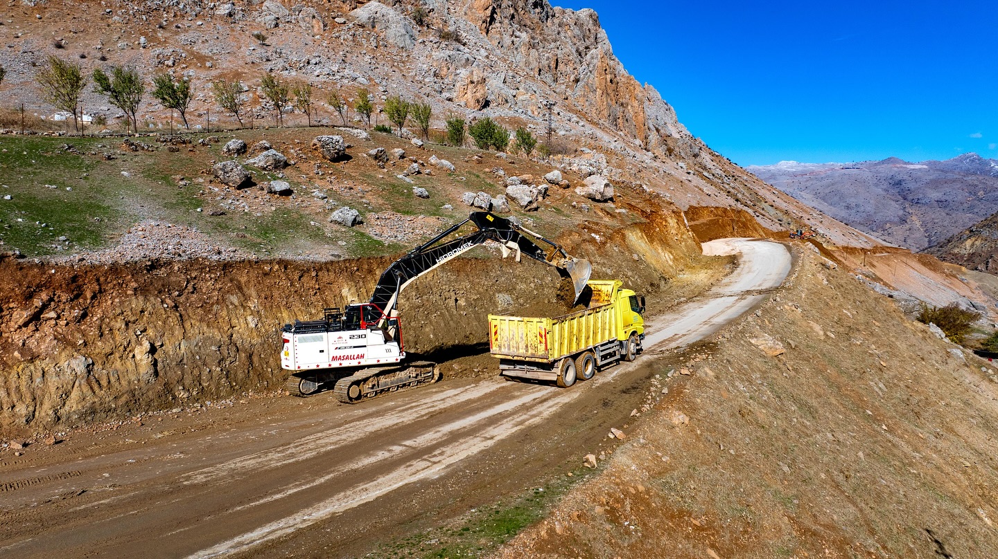 Alıçlı Grup Köy Yolunda genişletme çalışmaları tamamlandı