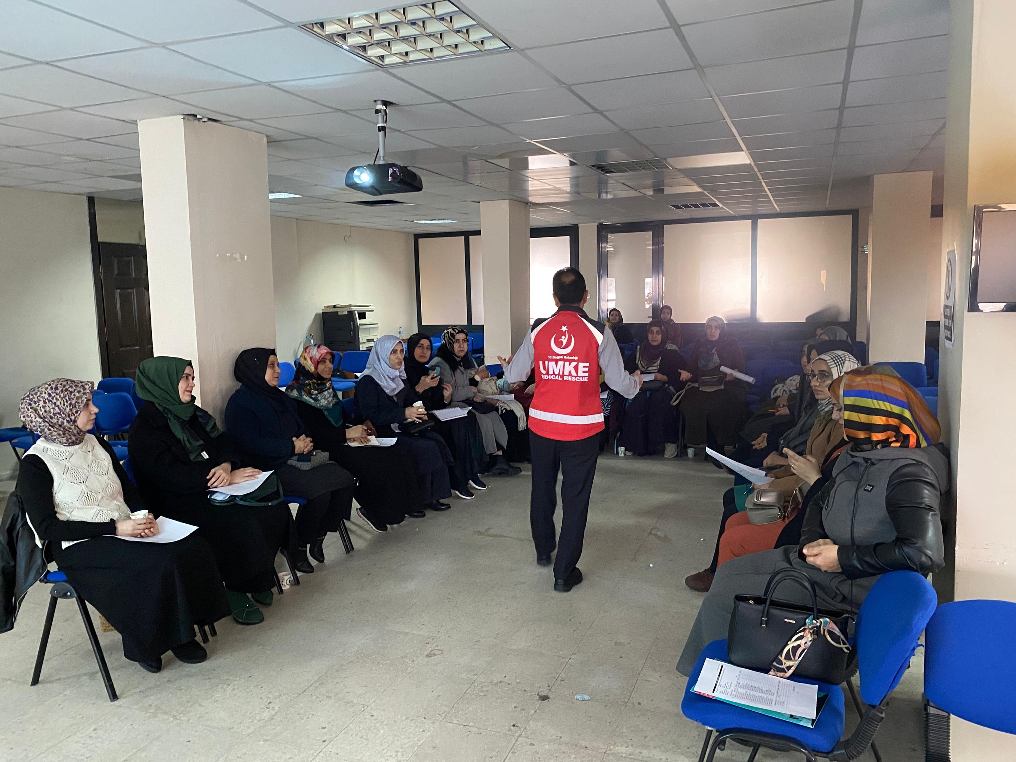 Kuran Kursu Öğreticilerine İlk Yardım Eğitimi