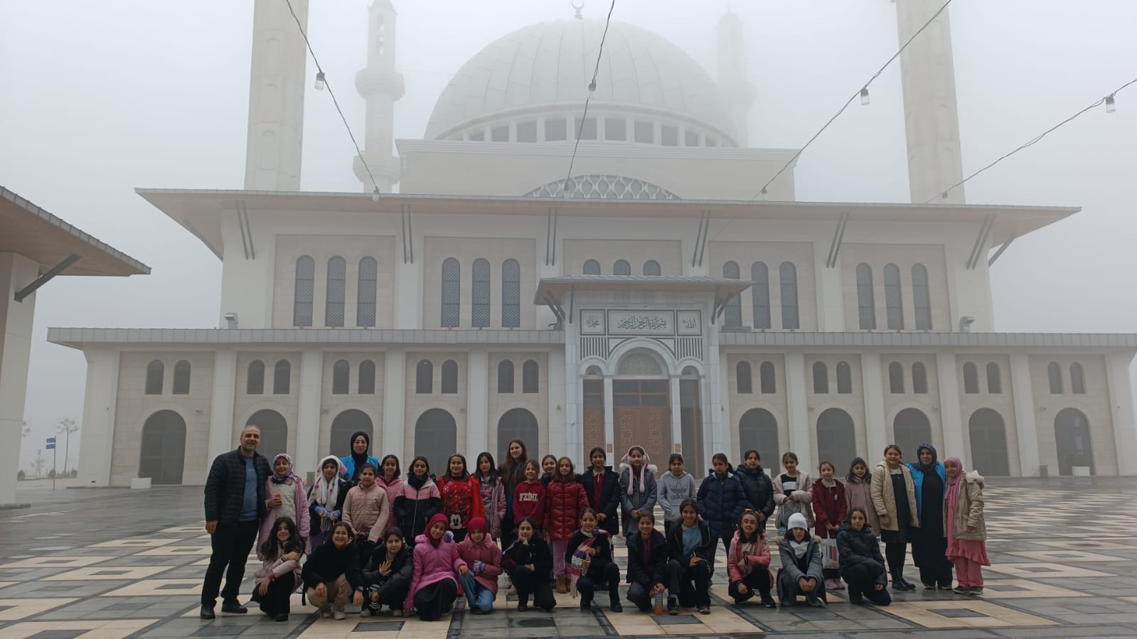 Öğrenciler Necat Nasıroğlu Külliyesi’ni ziyaret etti