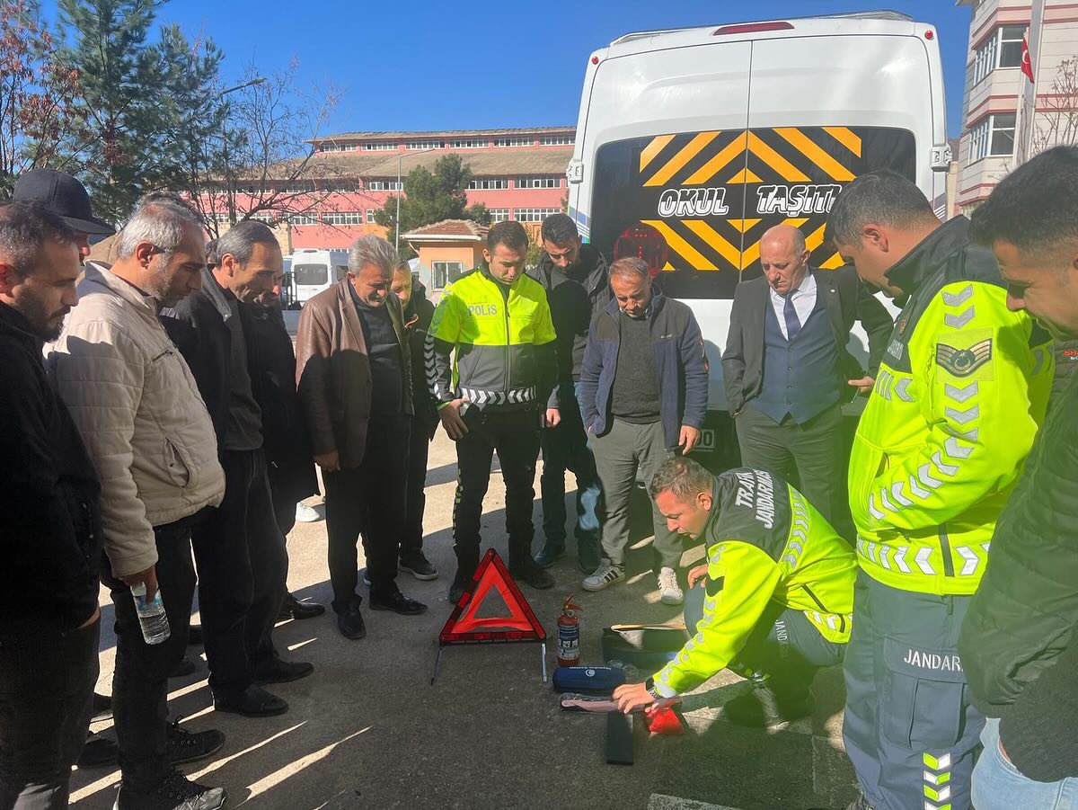 Sason’da Öğrenci Servisi Şoförlerine bilgilendirme semineri düzenlendi