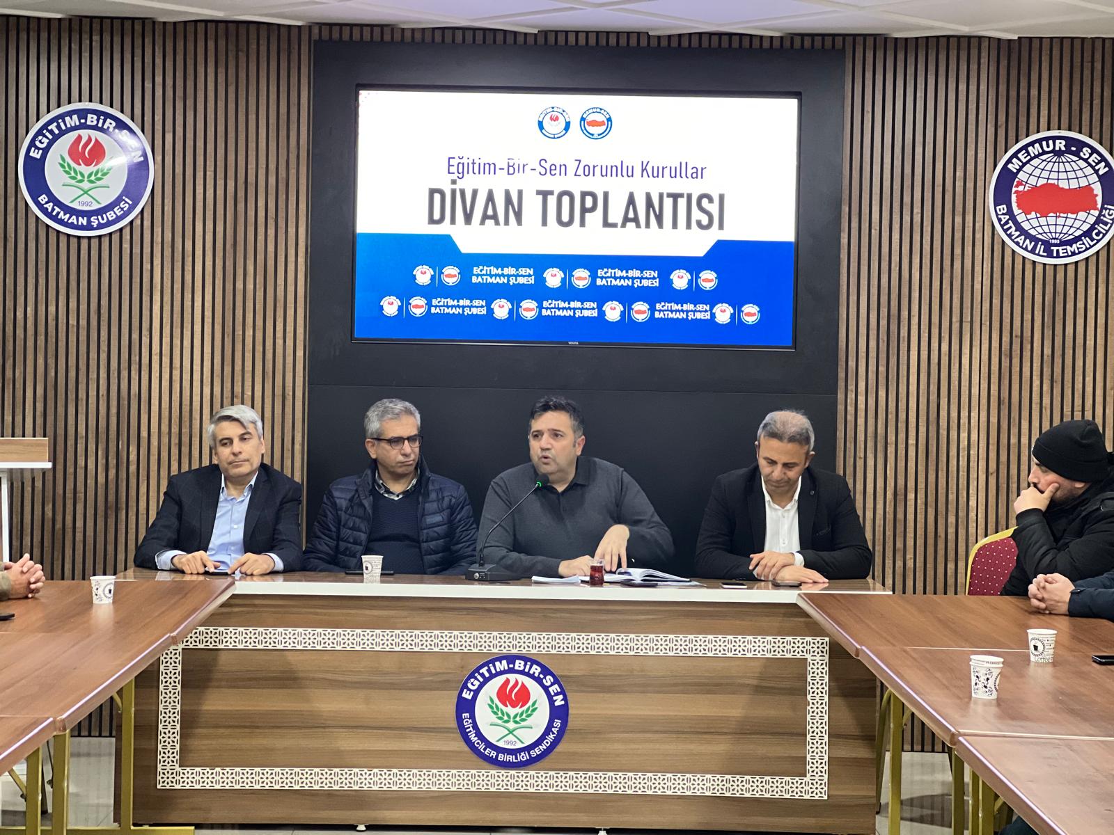 ‘Öğretmenlik mesleği kariyer statüsüne kavuşmalı’