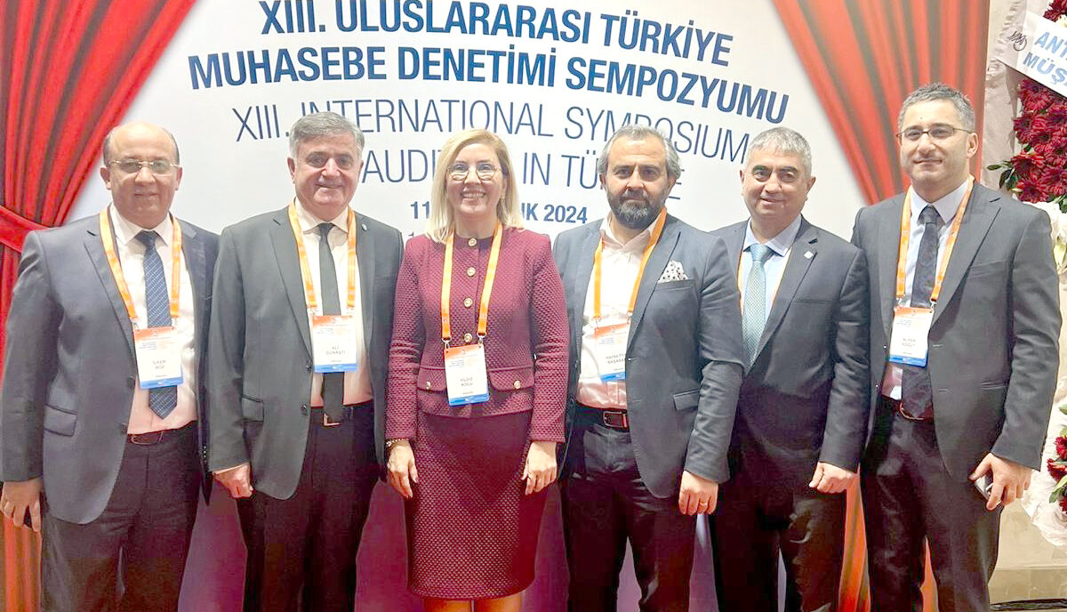 Hayrettin Başaran muhasebe sempozyumuna katıldı