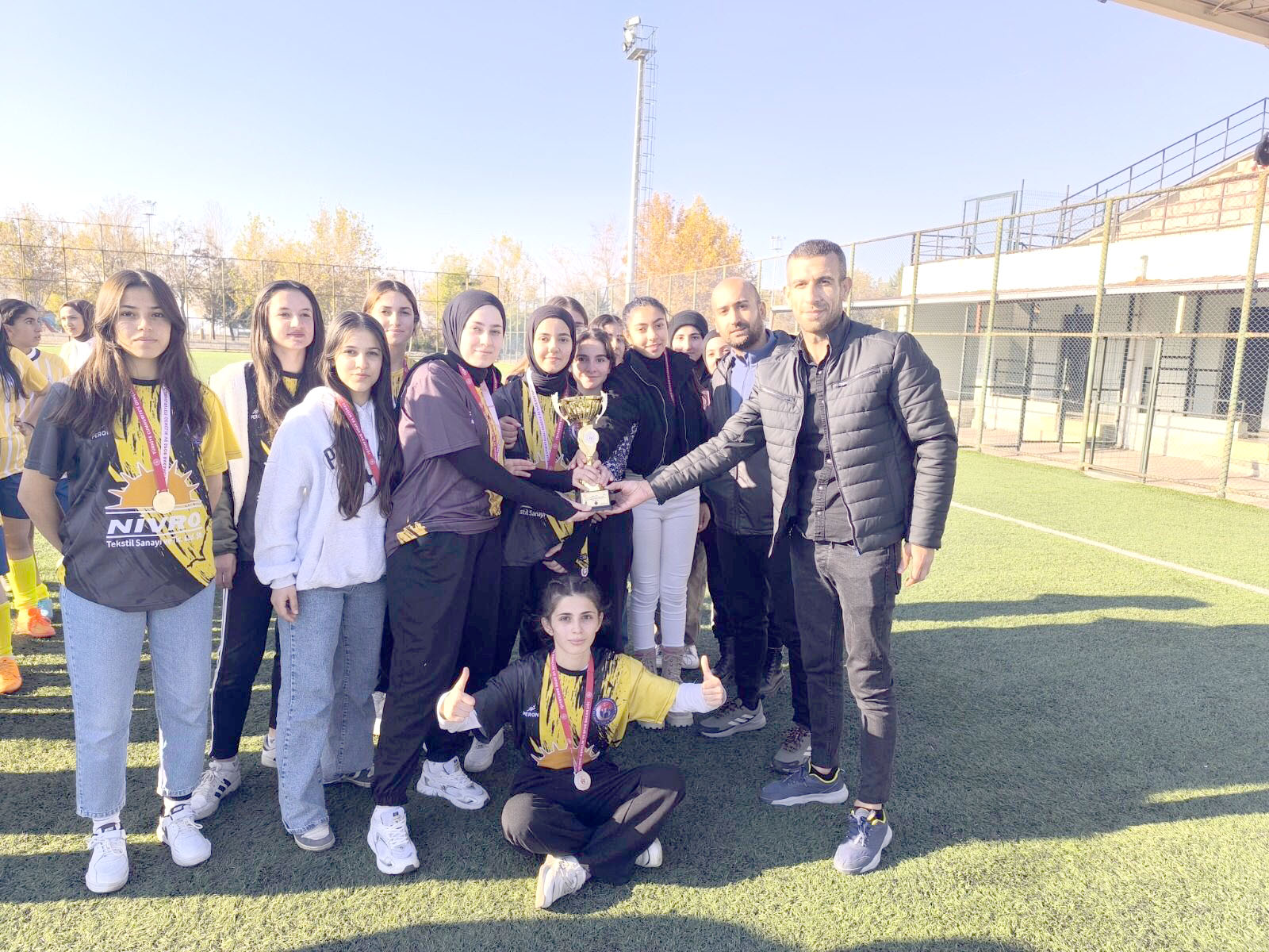 Spor Lisesi Kızları Futbolda Şampiyon oldu