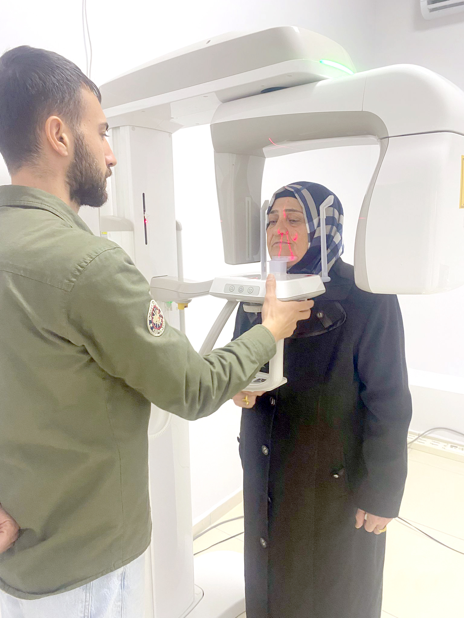 60+ Tazelenme Üniversitesi öğrencilerine diş taraması yapıldı