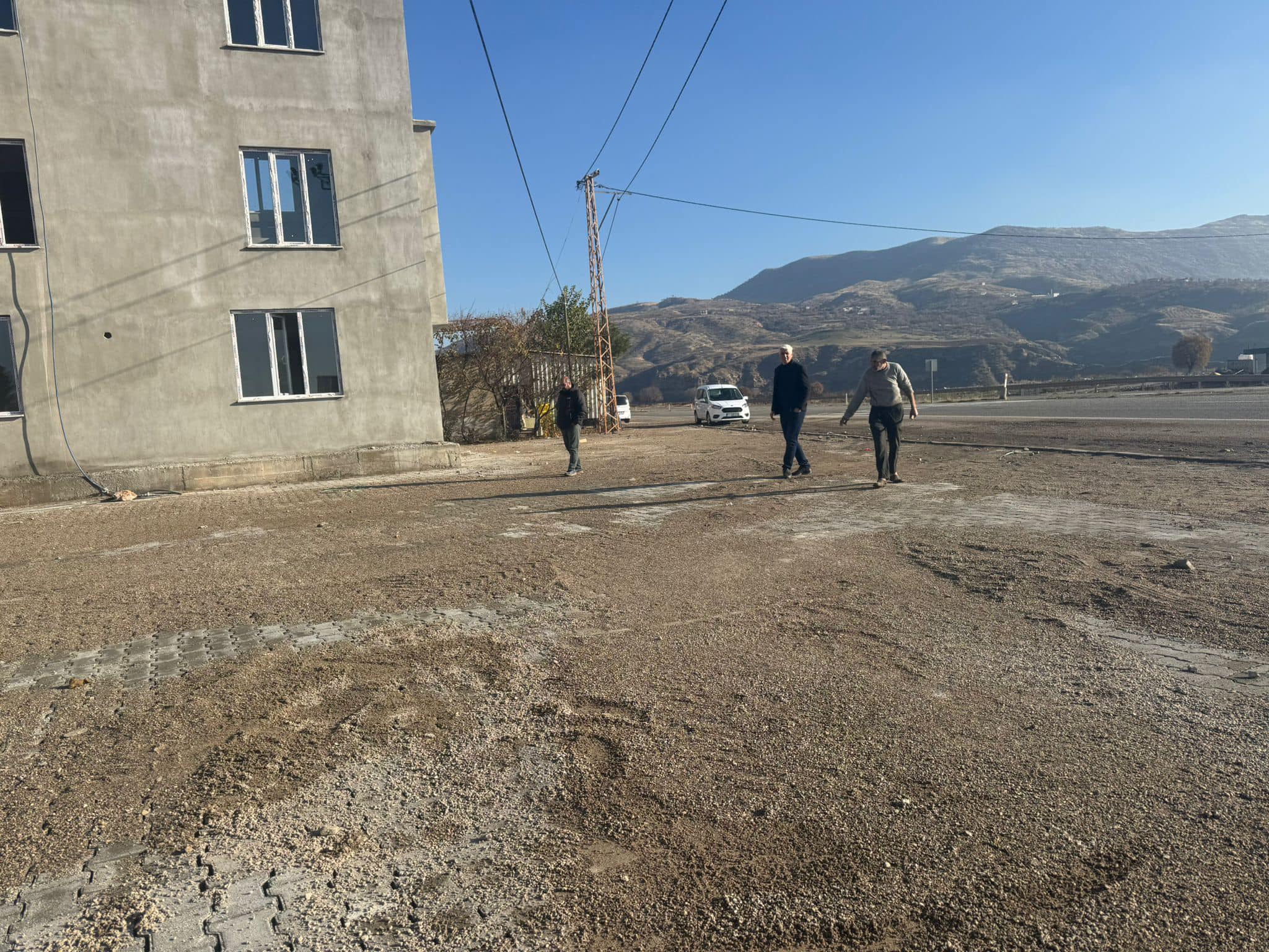 Tuzlagözü Köyü Örnek Mezrasına Kilitli Parke Taşı Döşeme İşlemi Tamamlandı