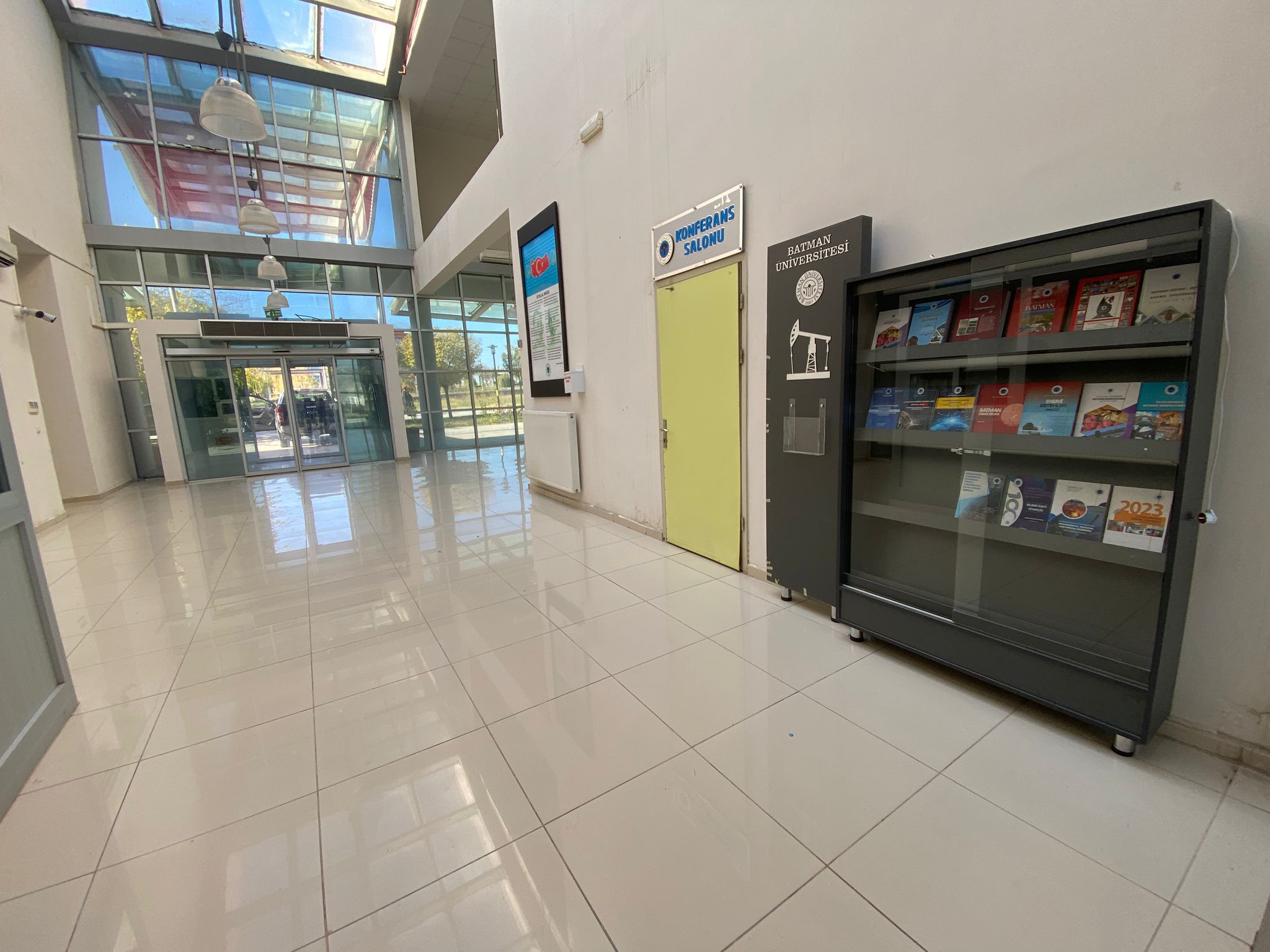 Batman Üniversitesi’nden “Batman Kitaplığı” Projesi