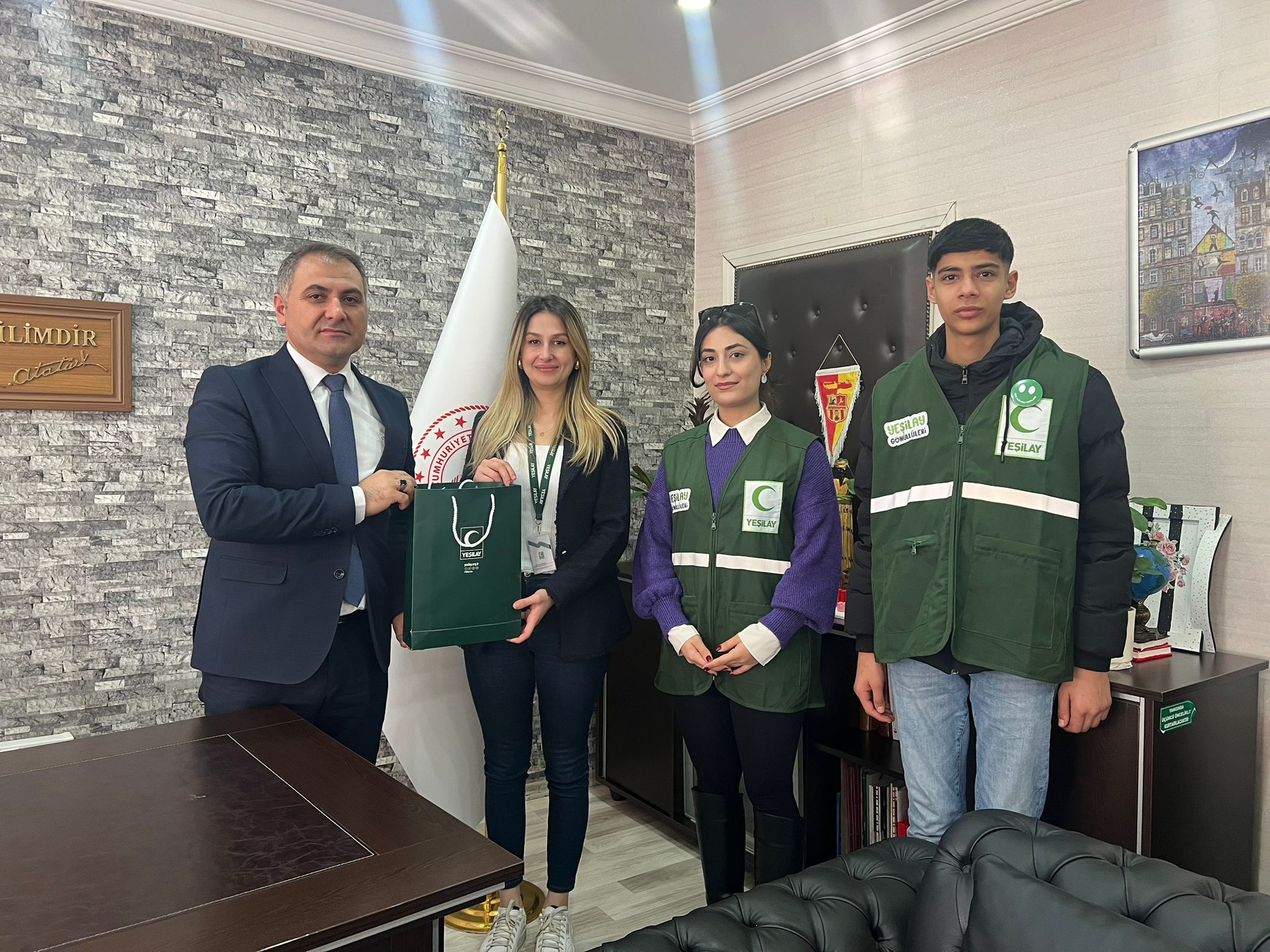 Liselere Münazara ziyaretleri