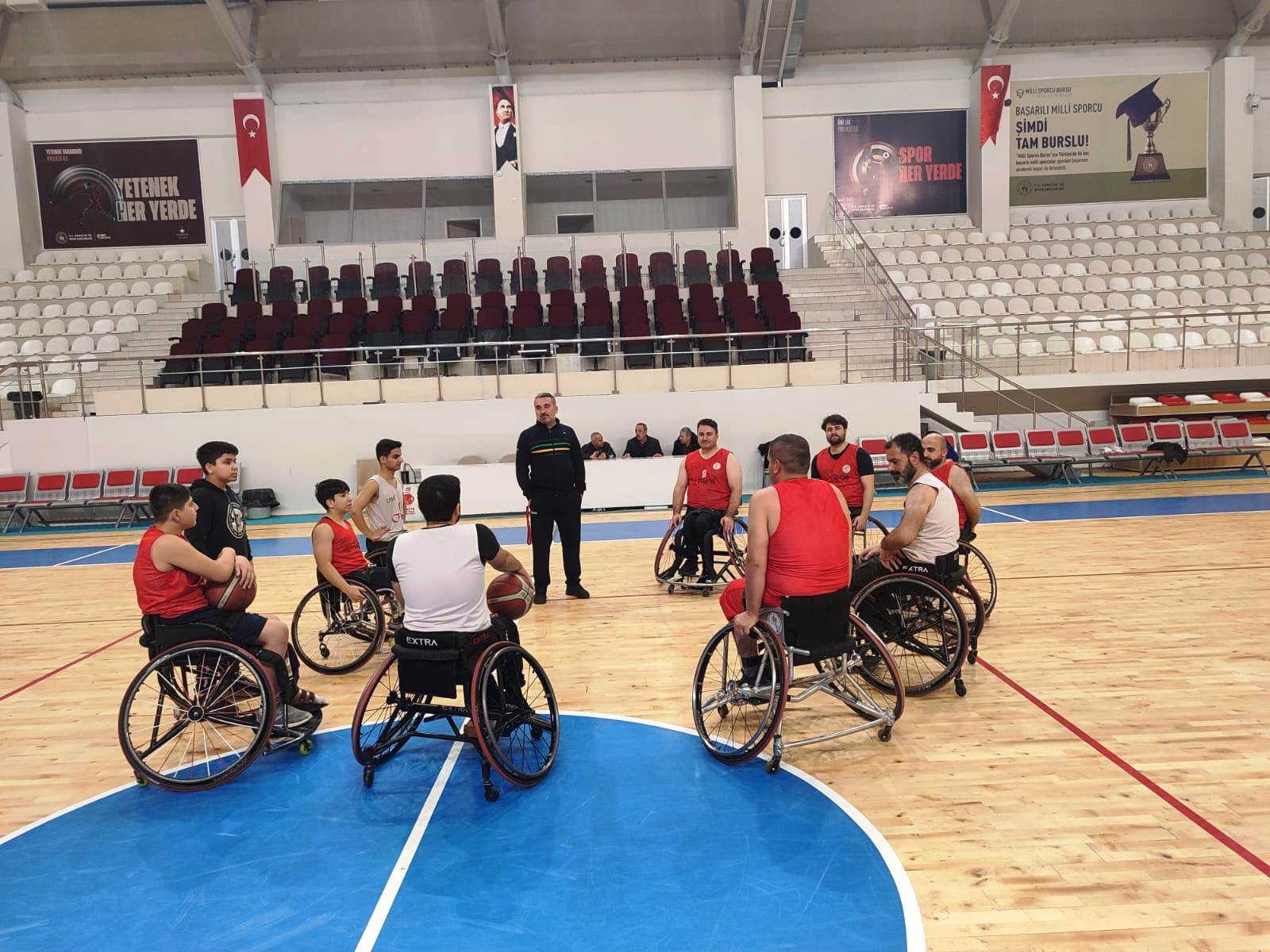 Engelliler Liderlik için sahada