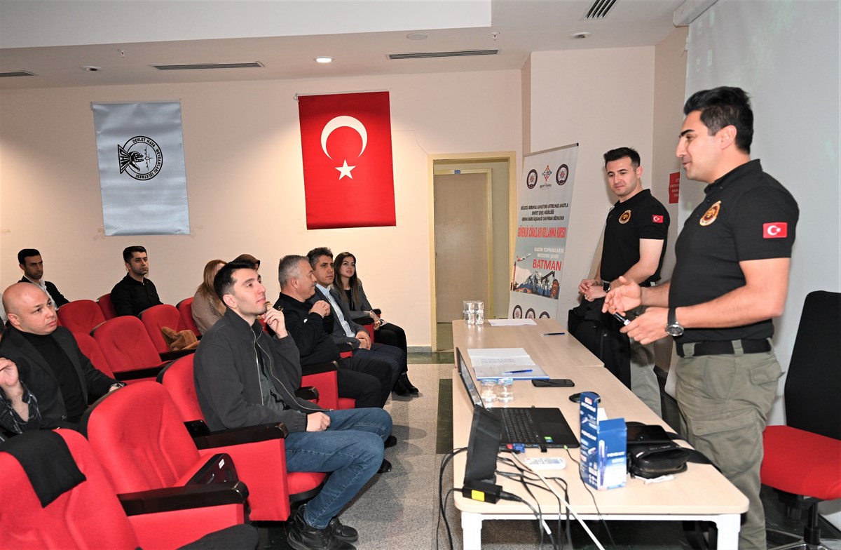 Emniyet mensuplarına güvenlik cihazları kullanma kursu düzenlendi