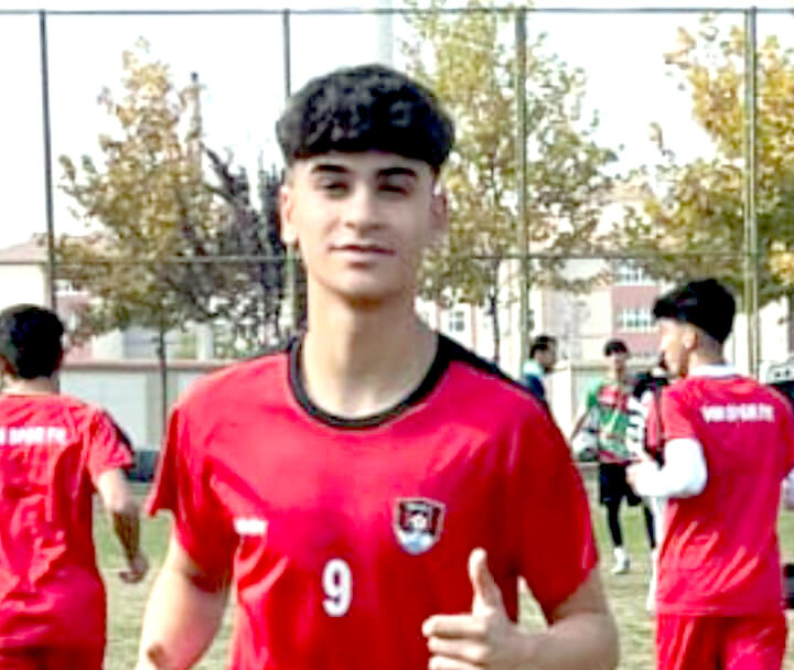 Genç Futbolcu Arslan’ın Yıldızı giderek parlıyor