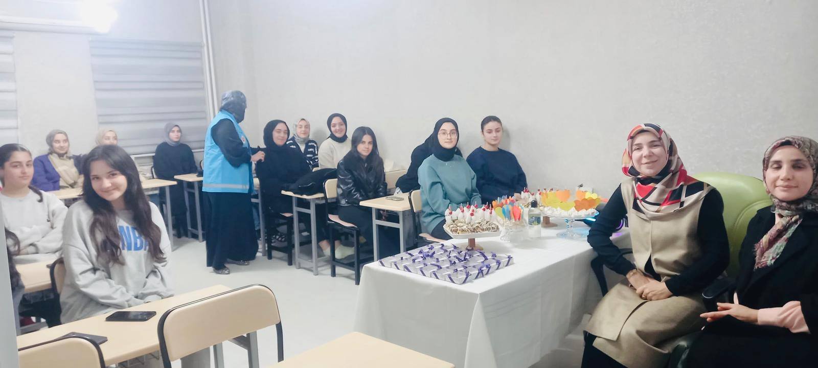 Miraç Kandili’nde Gençler Aygün Kur’an Kursu’nda buluştu