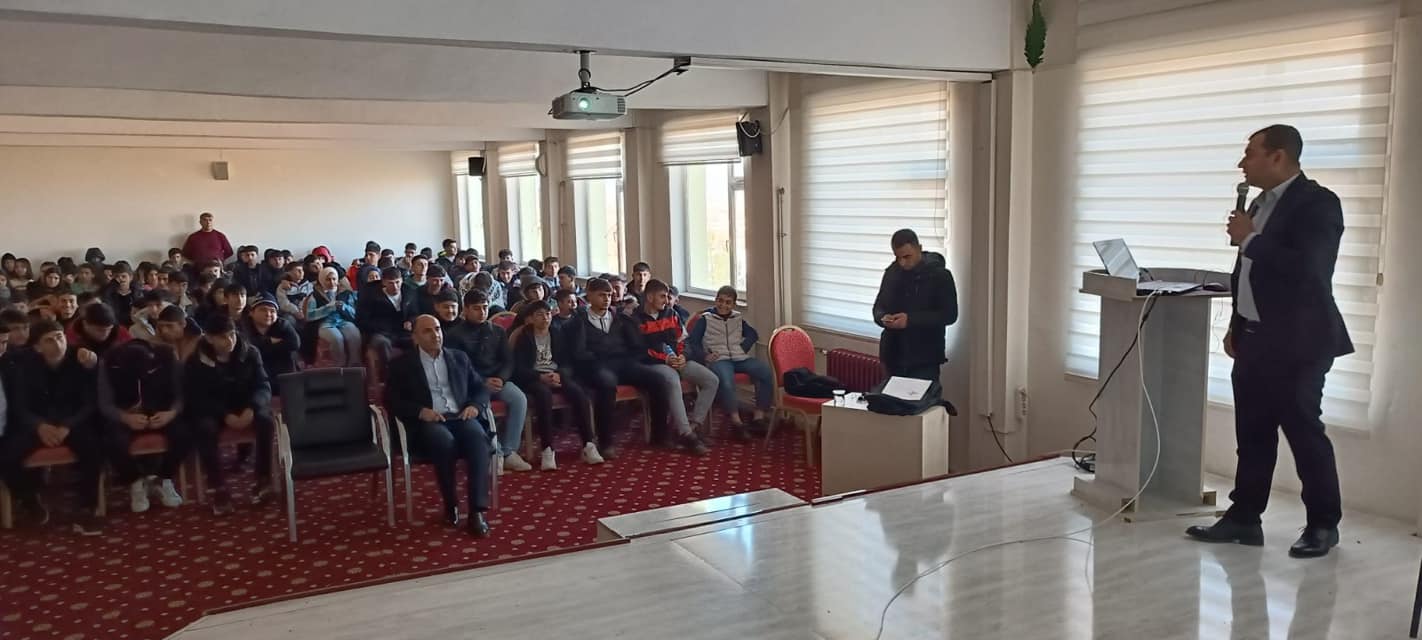 Girişimcilik Konulu Sunumlar Düzenlendi