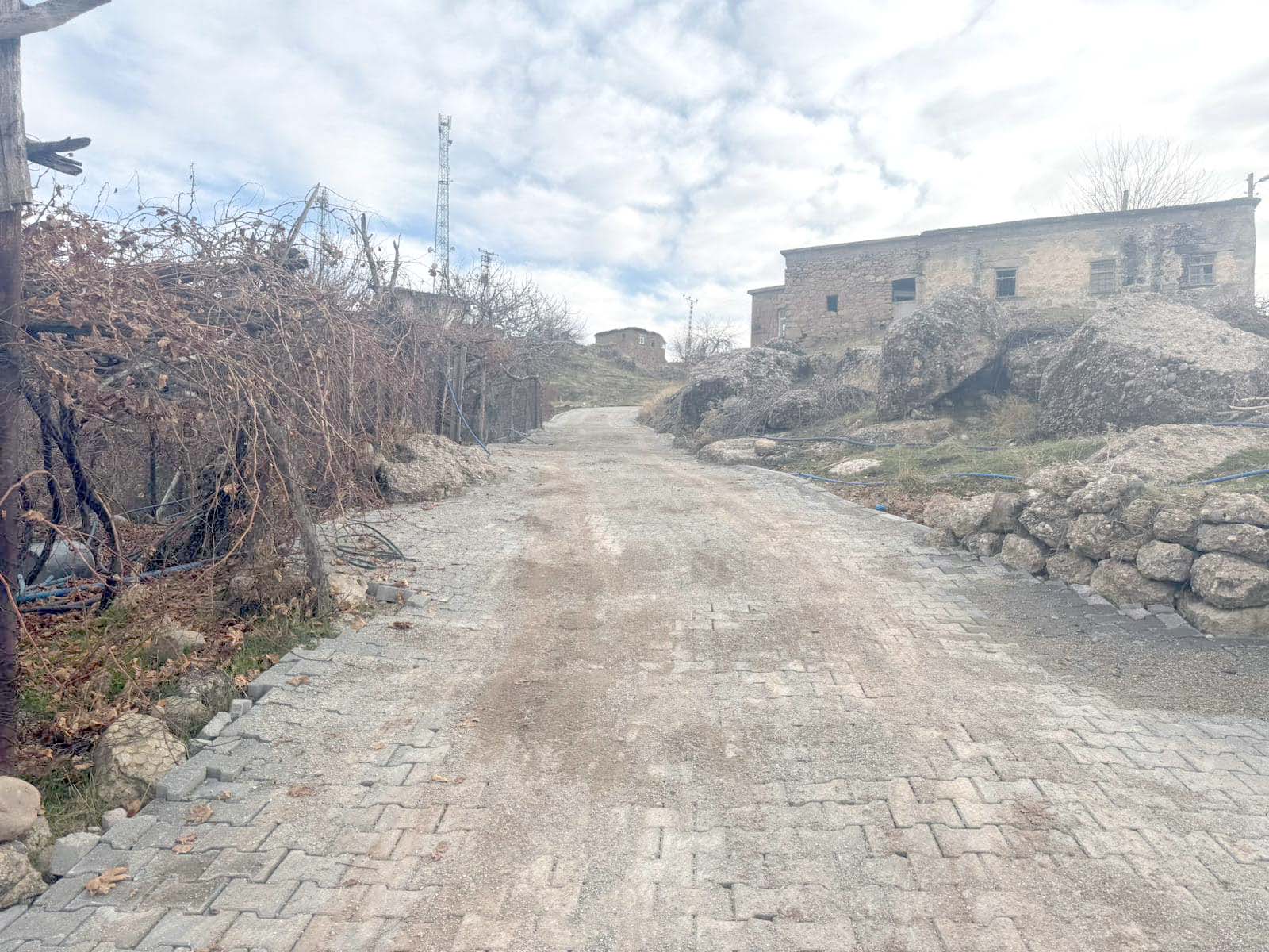 Güllüce Köyüne Kilitli Parke Taşı döşeme çalışması tamamlandı