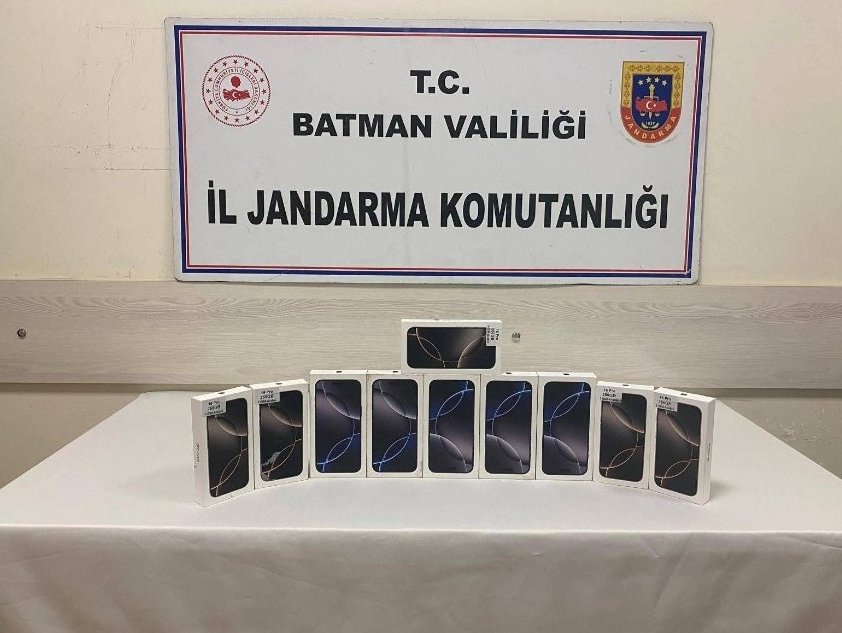 Hasankeyf’te gümrük kaçağı akıllı telefon ele geçirildi