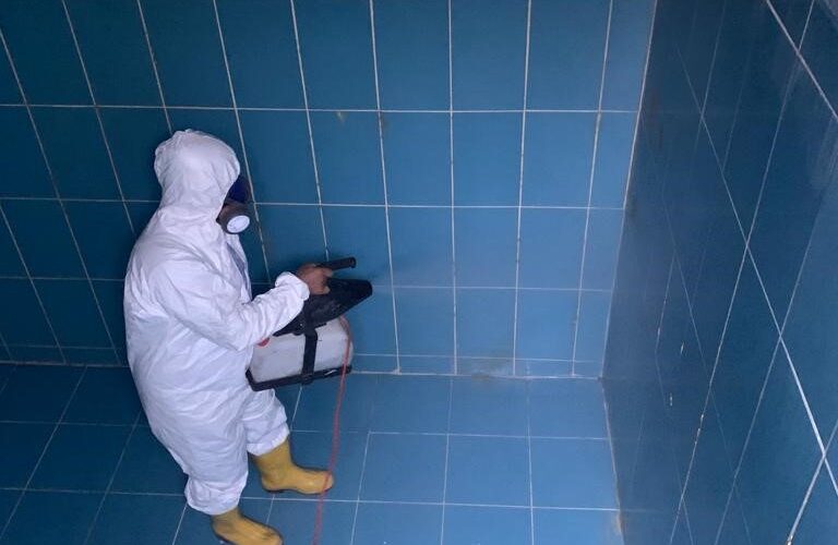 Kırsal bölgedeki su depoları temizleniyor