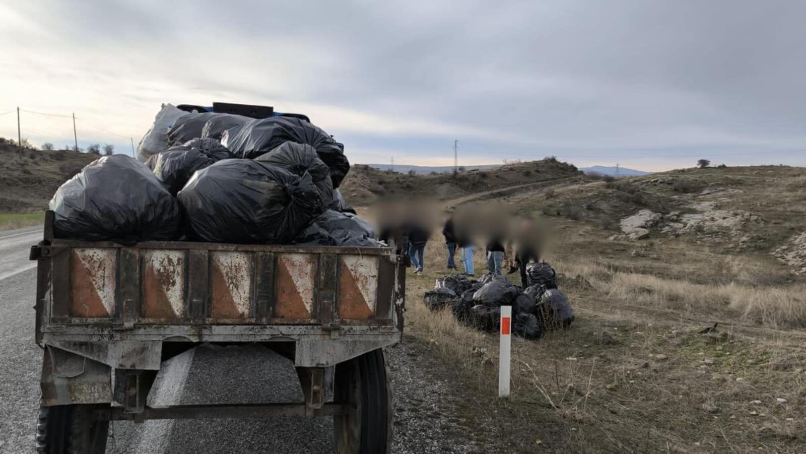 Kozluk’ta yol kenarları artık daha temiz