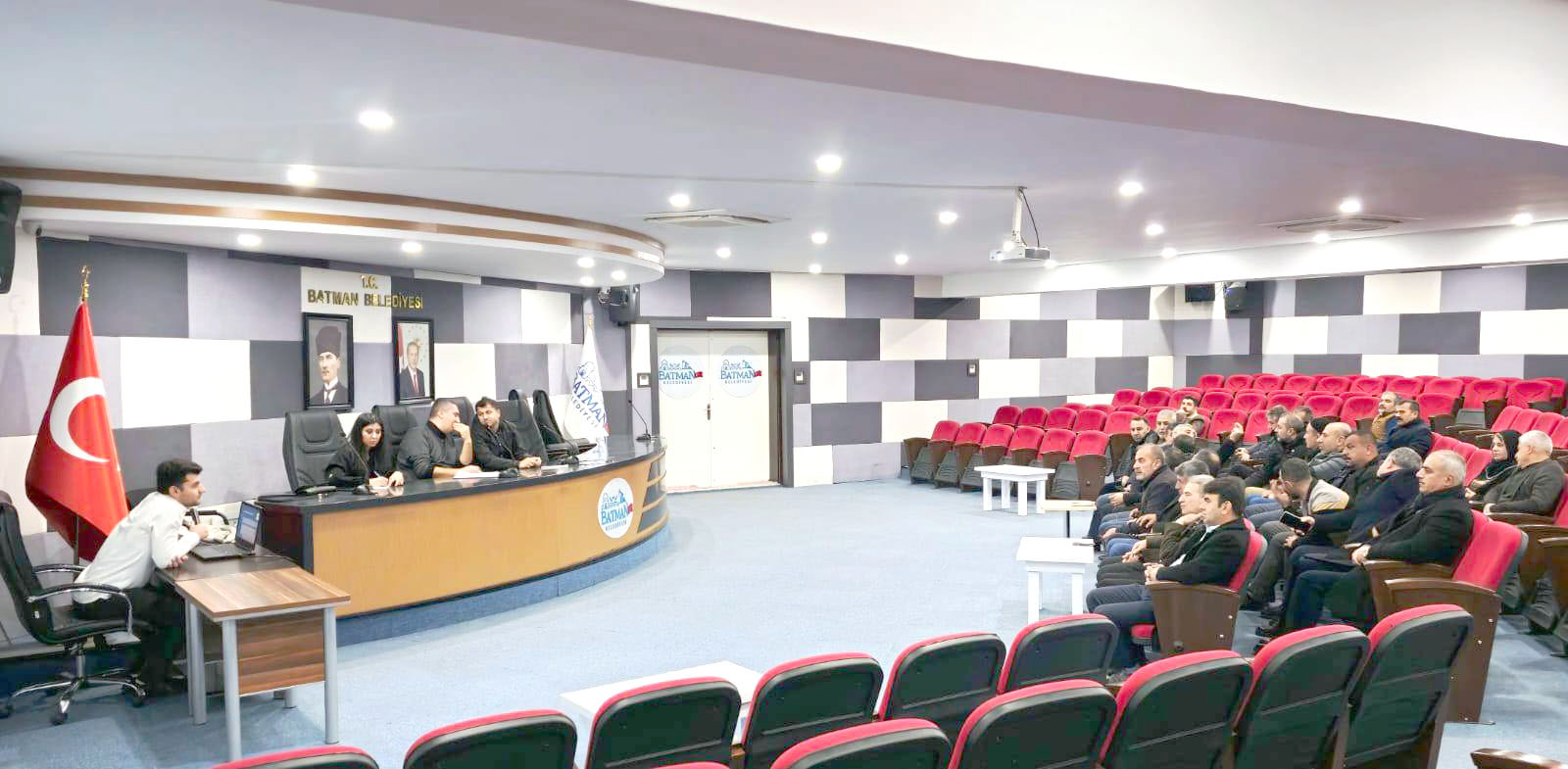 Kentsel Dönüşüm Projeleri hakkında muhtarlar bilgilendirildi