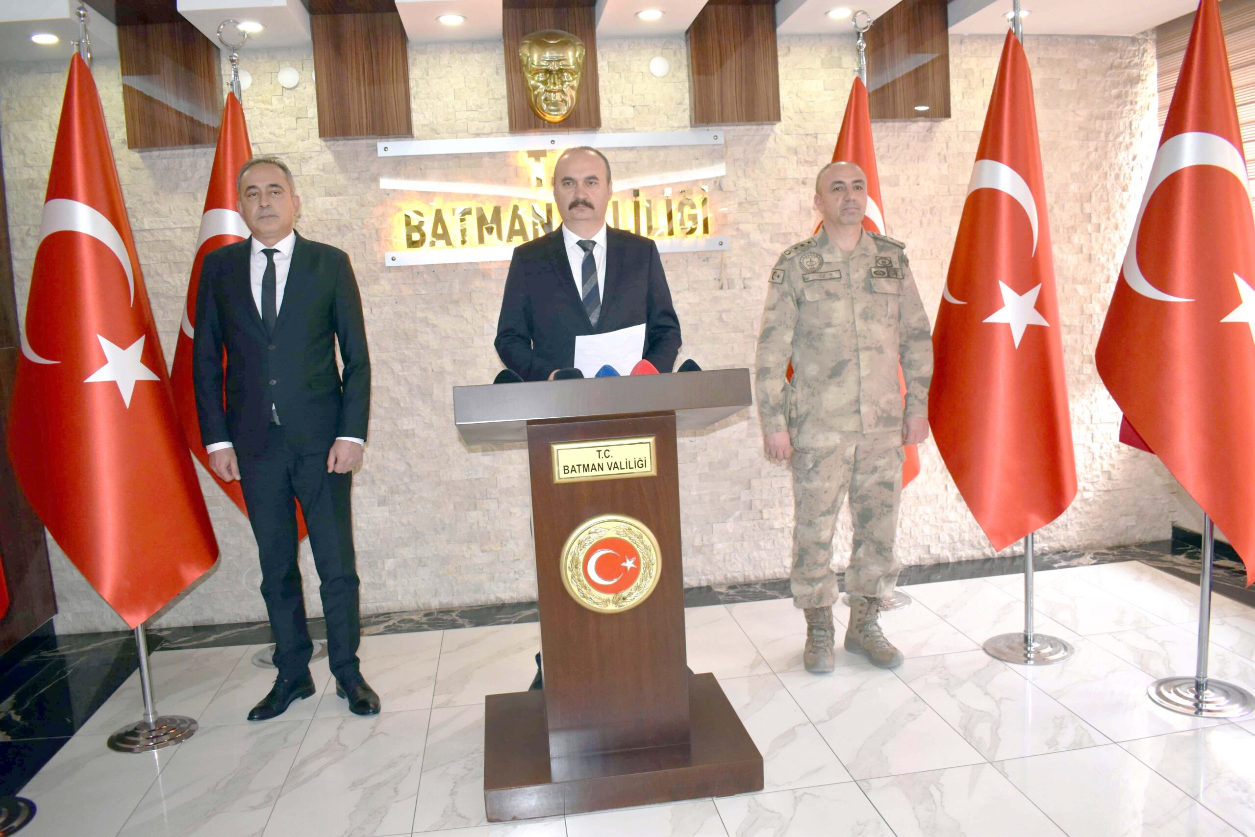 Vali Canalp, 2024 Yılı Asayiş Faaliyetlerini Değerlendirdi