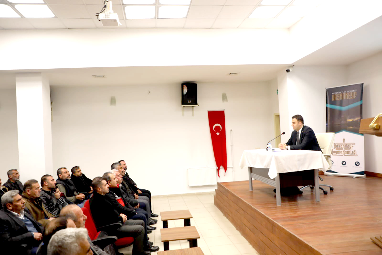 Hasankeyf’te zeytin yetiştiriciliğinin geliştirilmesi bilgilendirme toplantısı yapıldı