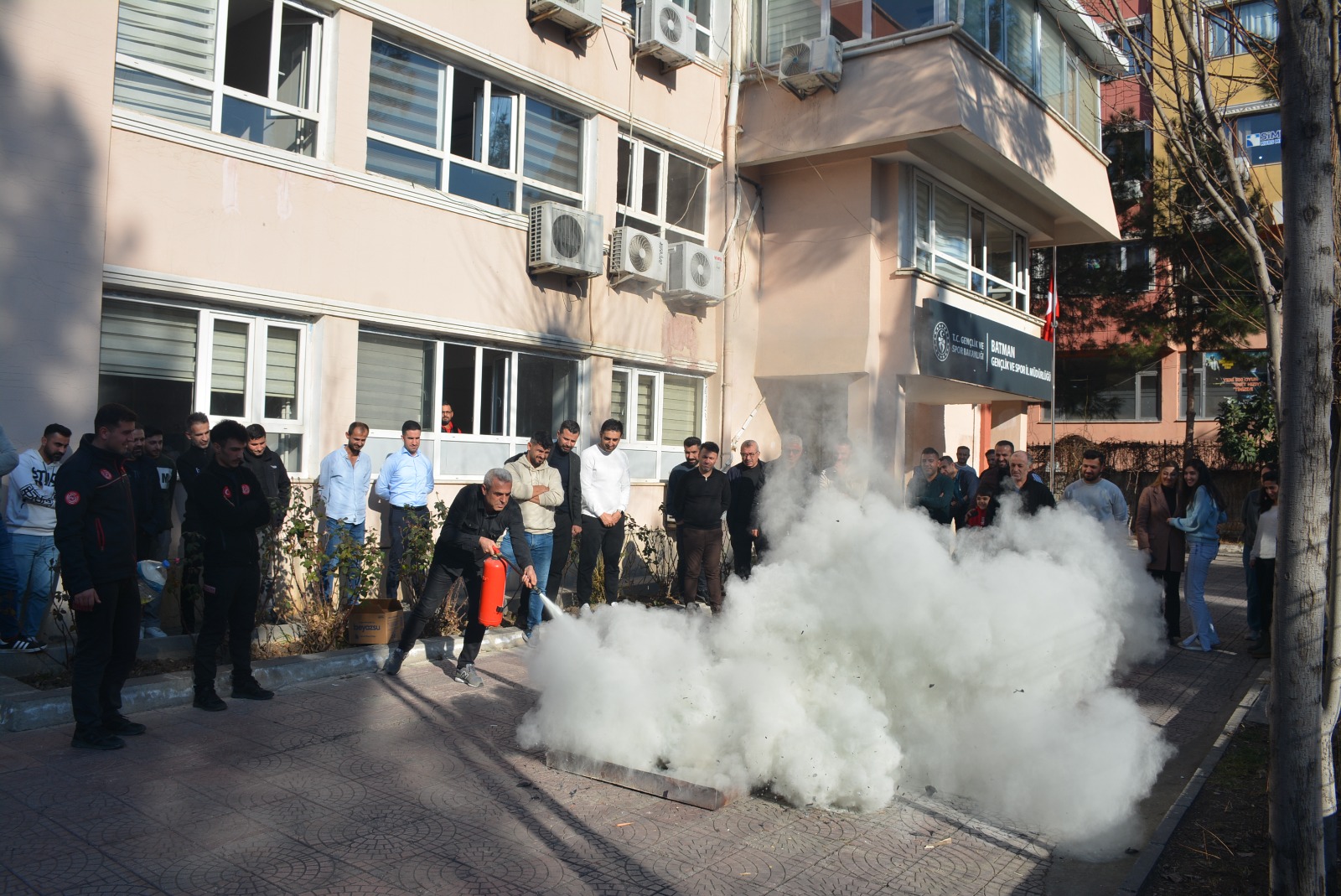 Gençlik ve Spor Tesislerinde Yangın Tatbikatları