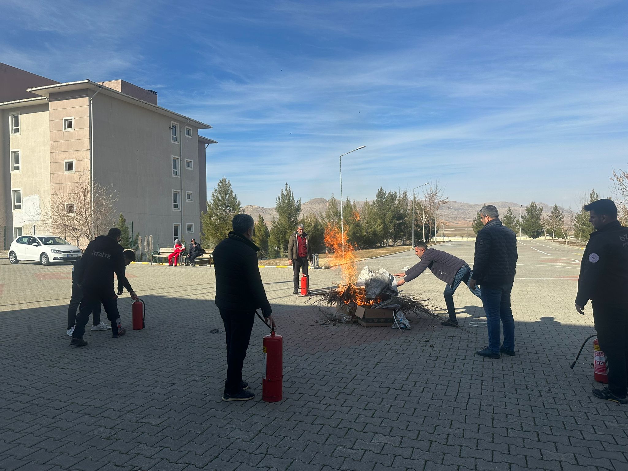 Gercüş Spor Tesislerinde yangın tatbikatı