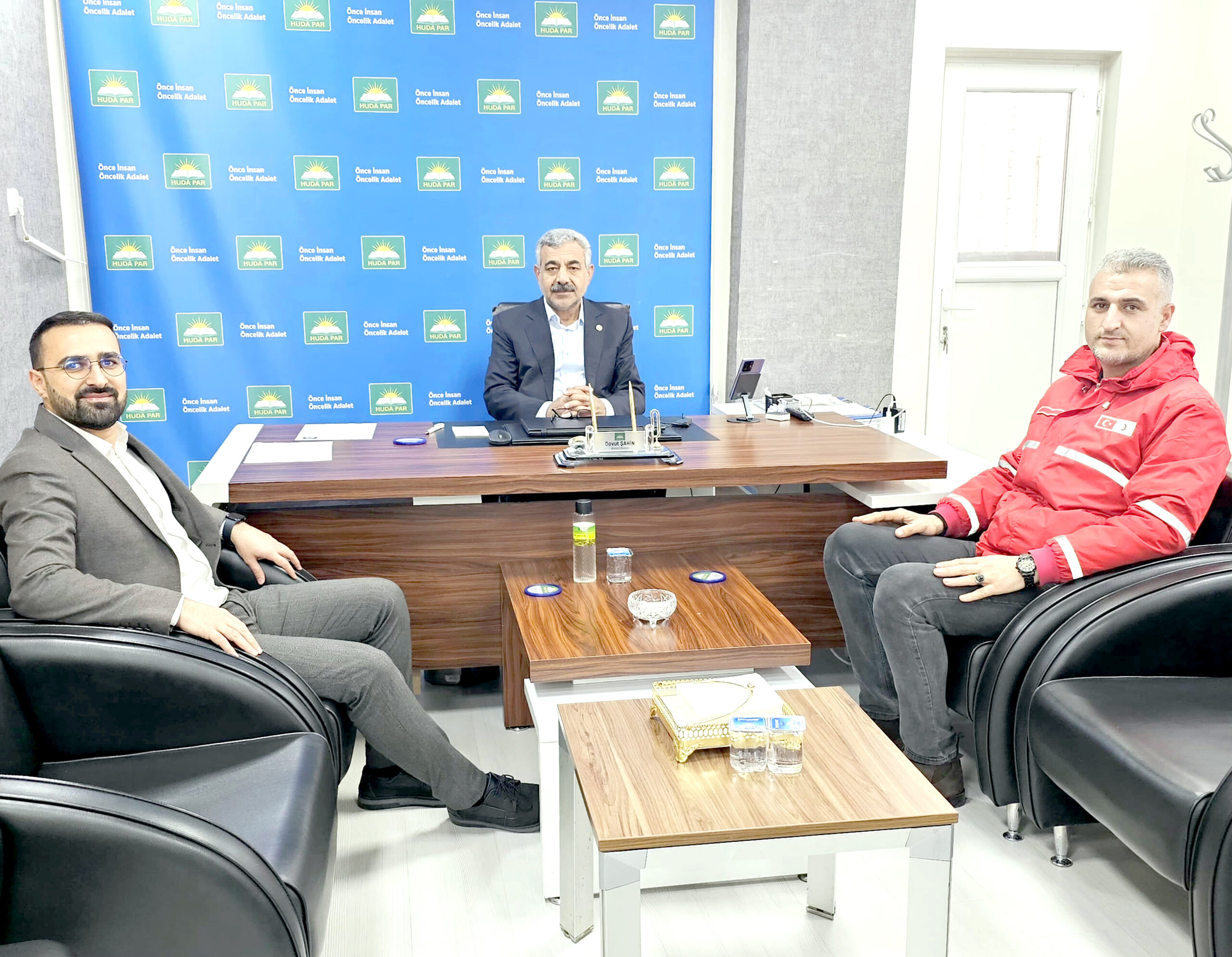 HÜDA PAR’dan Kan Bağışı Kampanyasına Destek