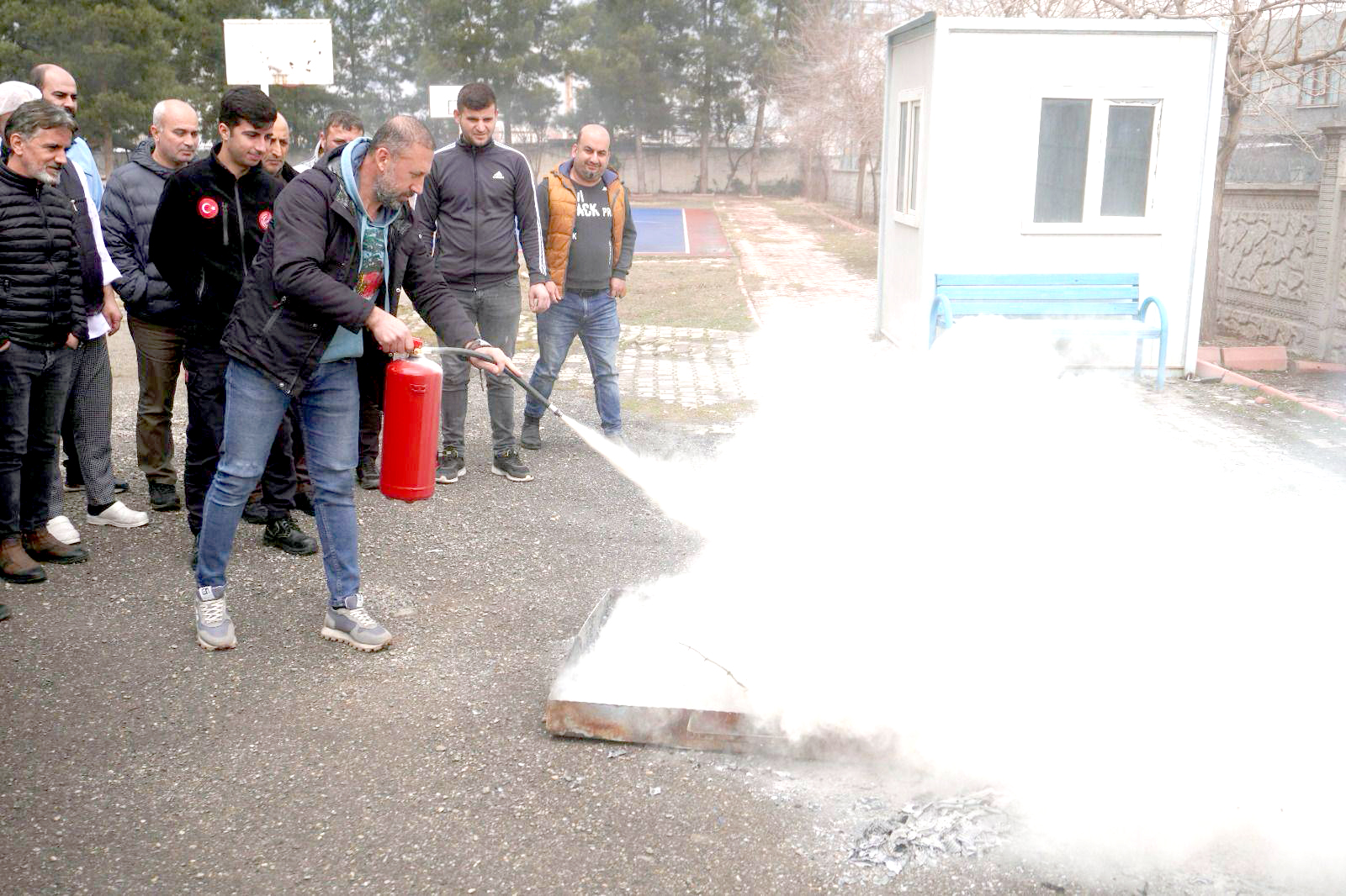 Belediye’den yurt personeline yangın eğitimi