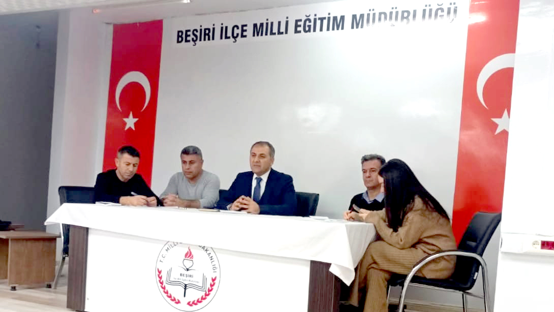 Beşiri’de Okul Müdürleri Toplantısı Gerçekleştirildi