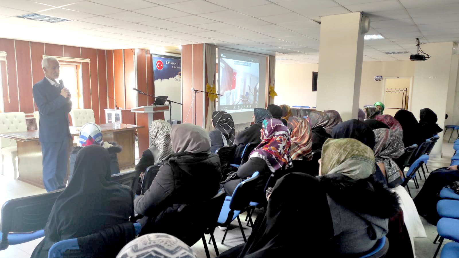 Fahri öğreticilere yönelik eğitim semineri düzenlendi