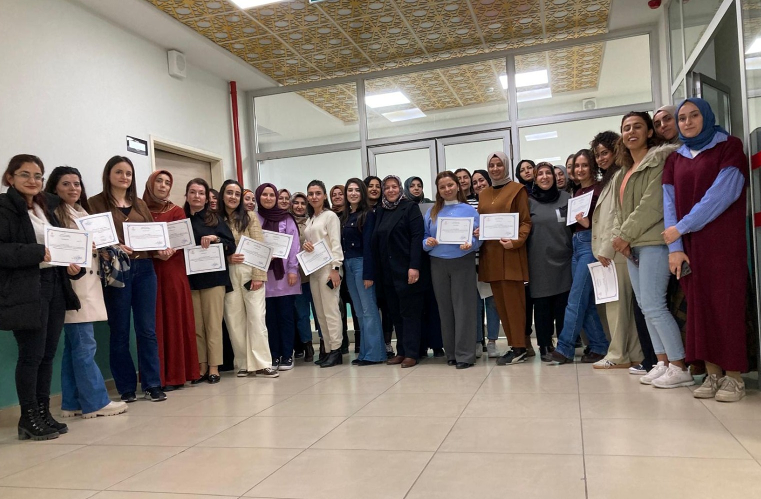 Gebe okullarında görevli personellere normal doğum eğitimi