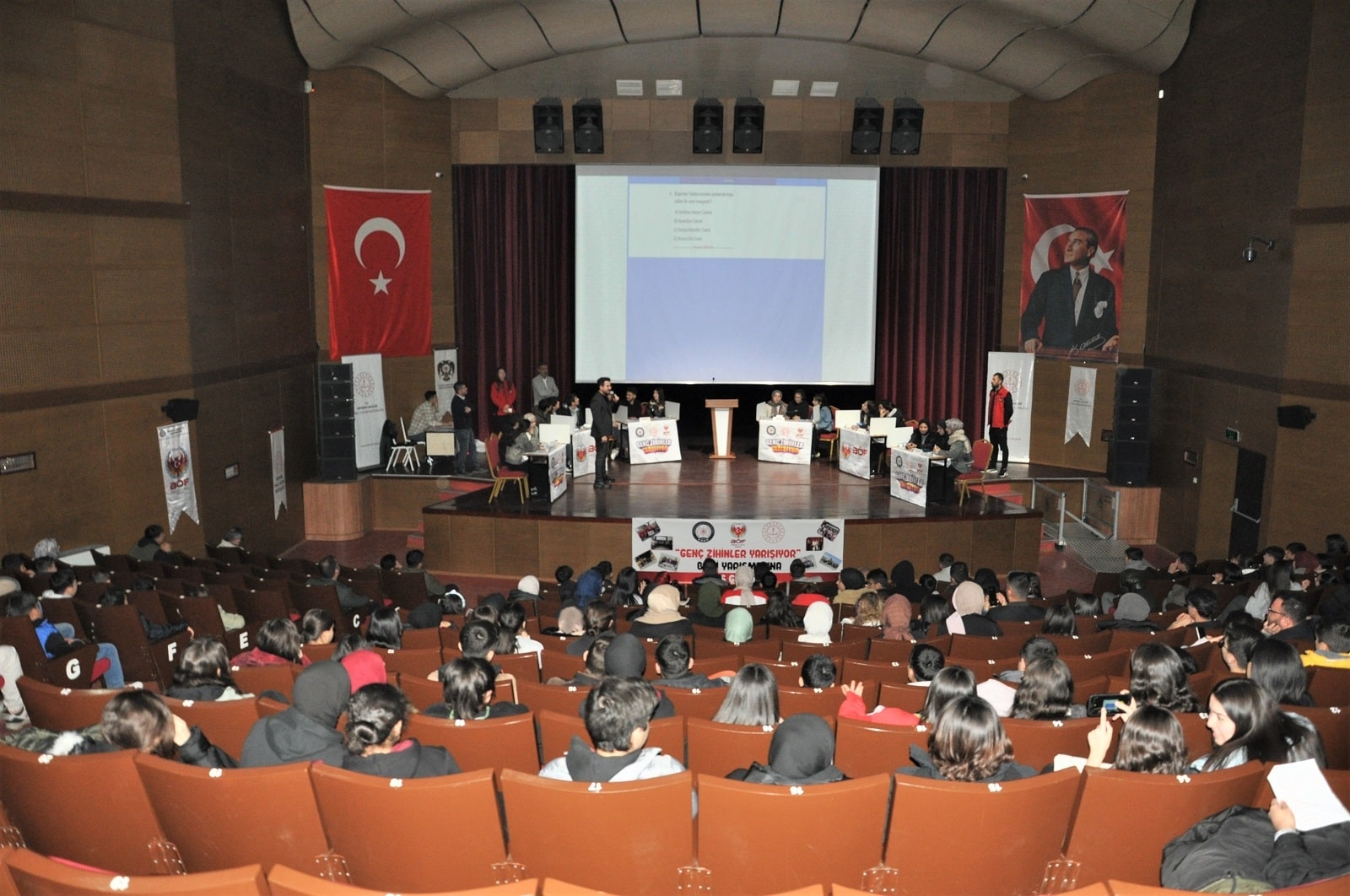 “Genç Zihinler Yarışıyor” bilgi yarışması başladı