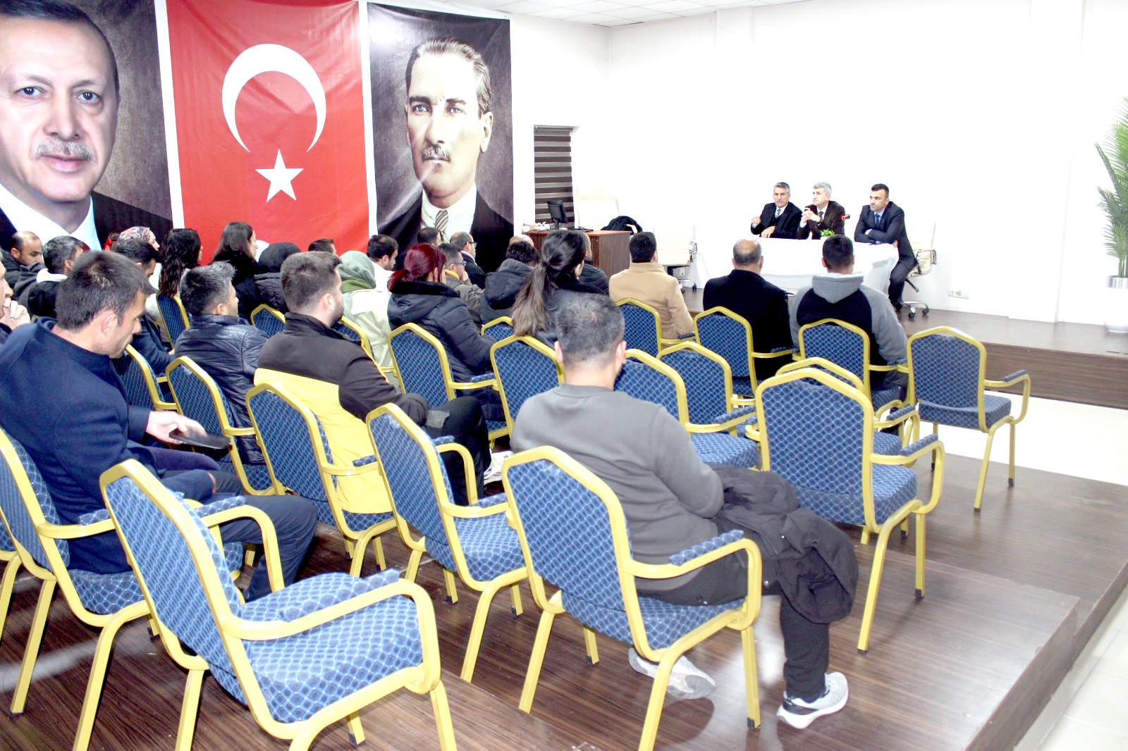 Gercüş’te Okul Müdürleri Toplantısı Gerçekleştirildi