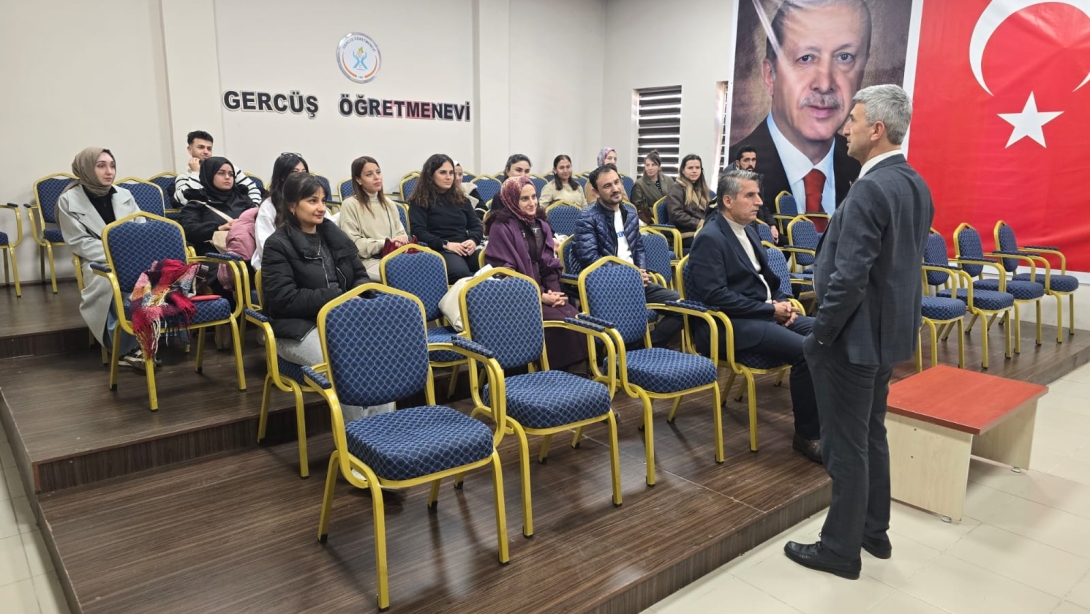Aday öğretmenlik uyum eğitimi semineri başladı