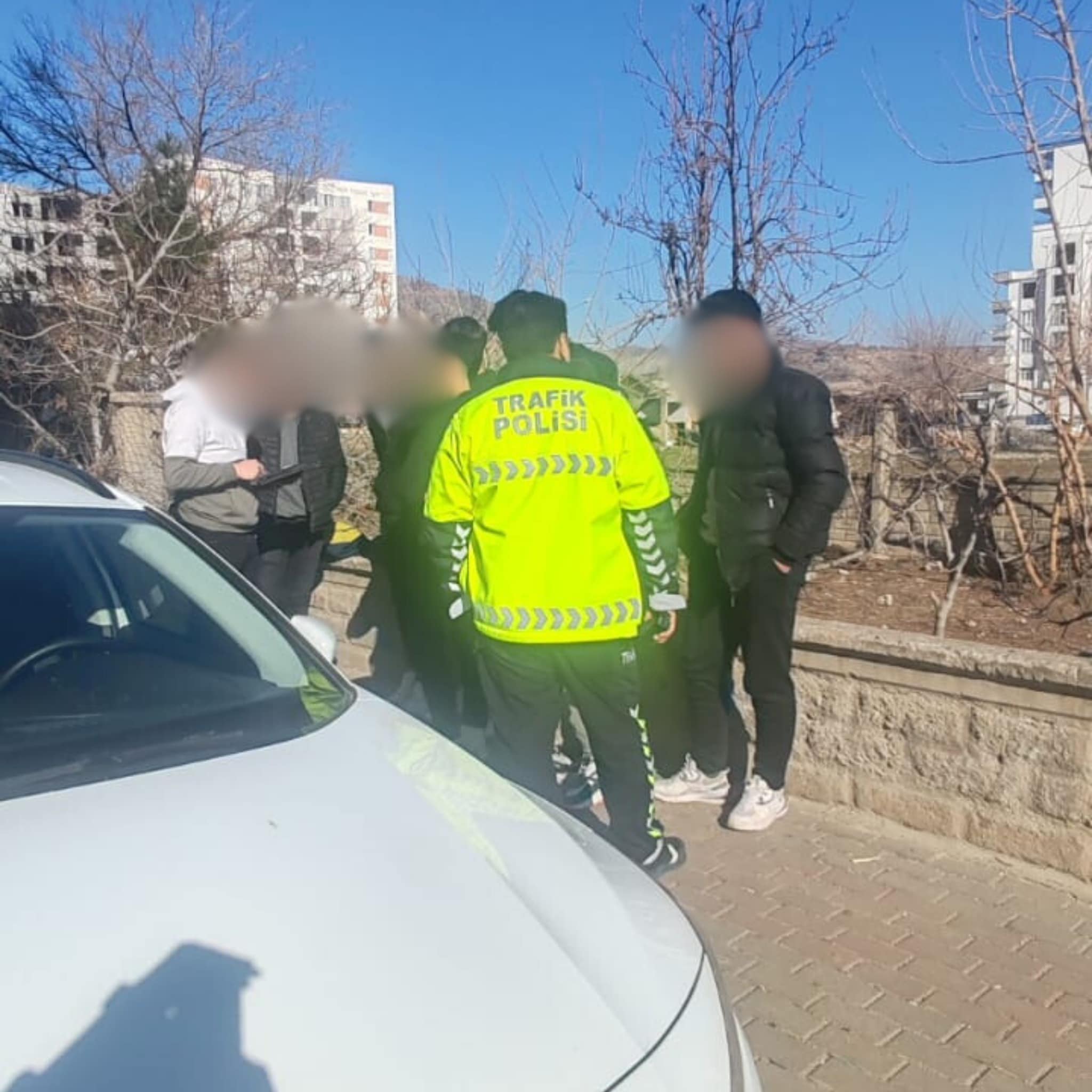 Kozluk’ta Okul Çevrelerinde denetim yapıldı