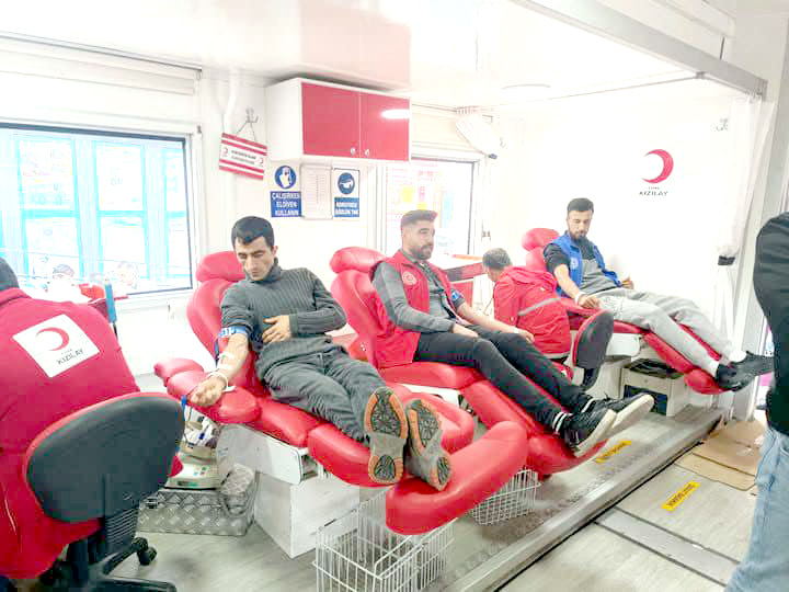 Kozluk’ta Kan Bağışı Kampanyasına yoğun ilgi