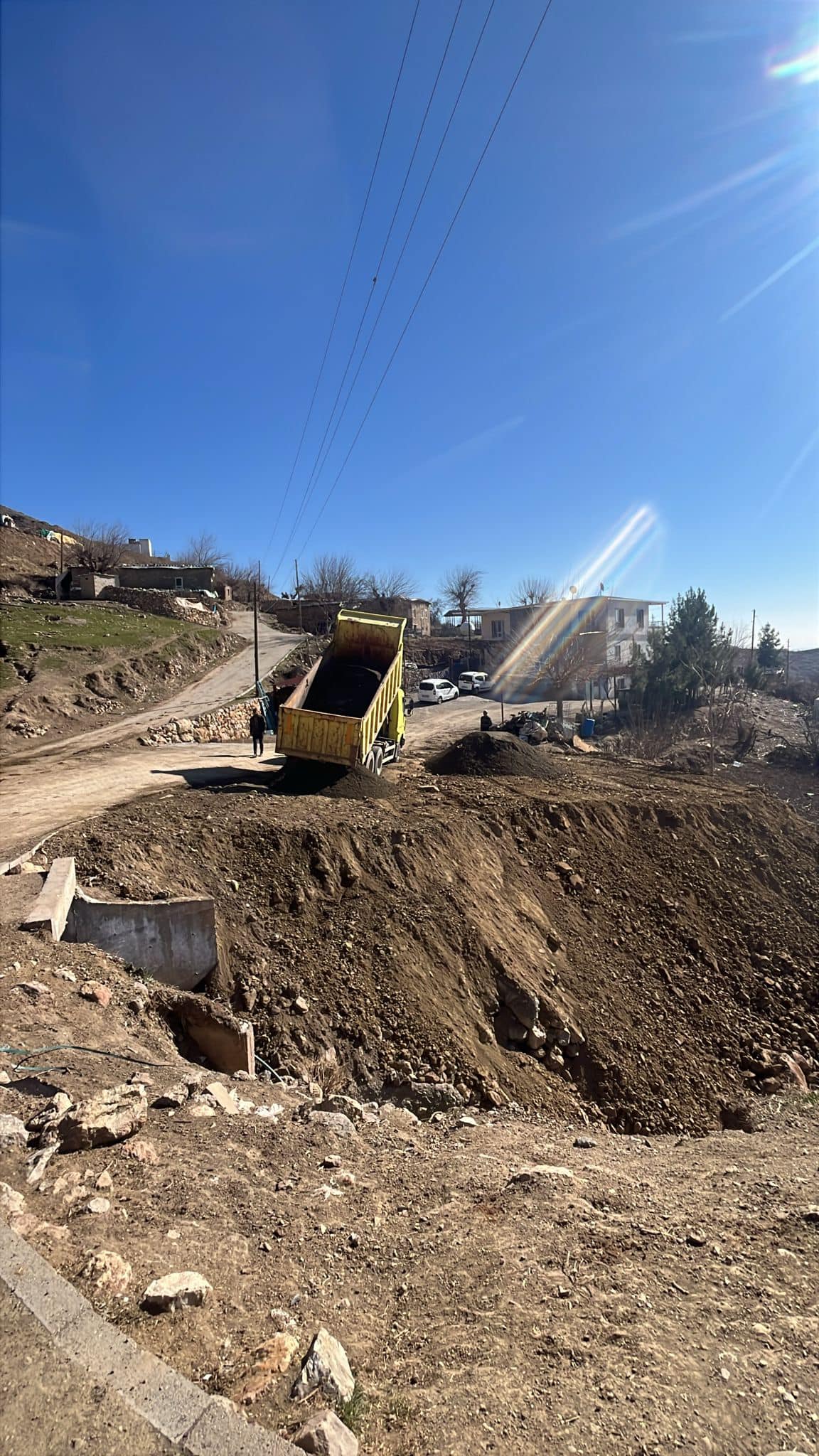 Kozluk’ta Köy Yollarında İyileştirme Çalışmaları Tamamlandı