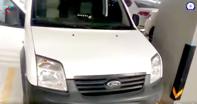 Park halindeki araca çakar cezası