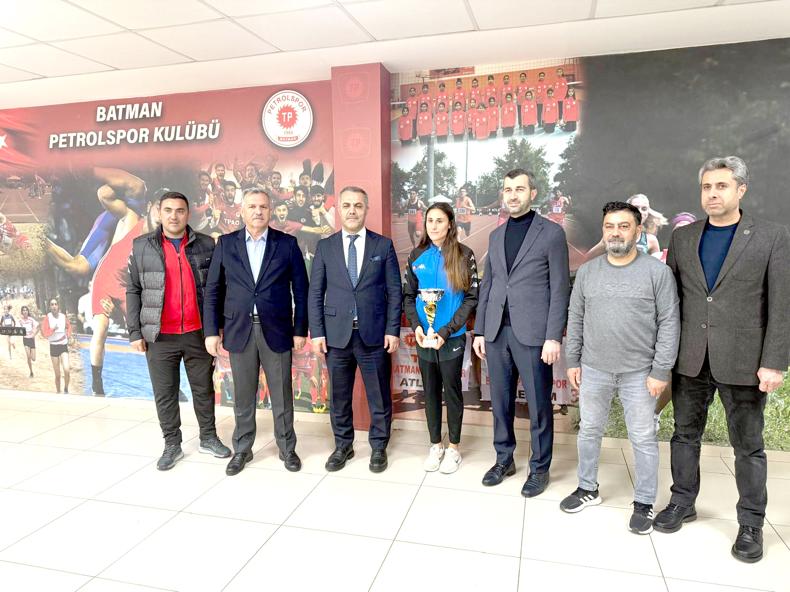 Başkan Şansi, Şampiyon Ruken Tek’i Altınla Ödüllendirdi