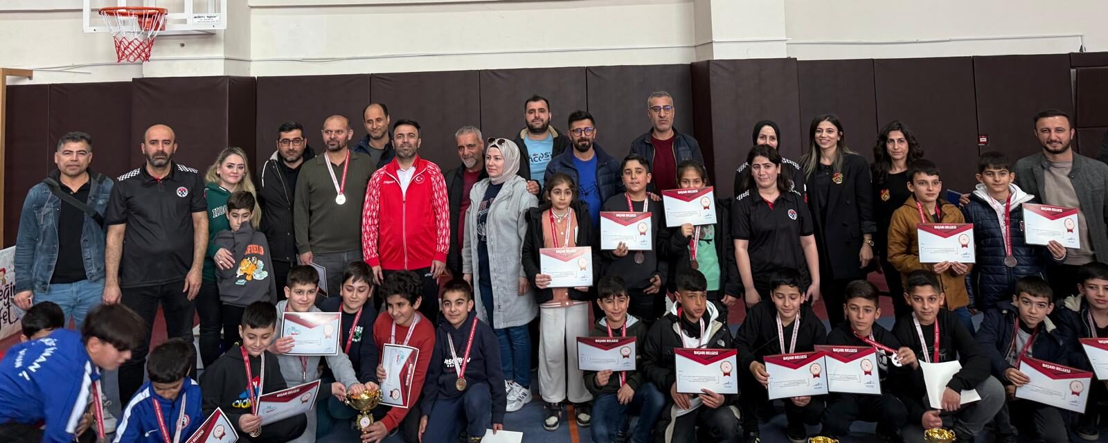 SATRANÇIN KÜÇÜK ŞAMPİYONLARI BELİ OLDU