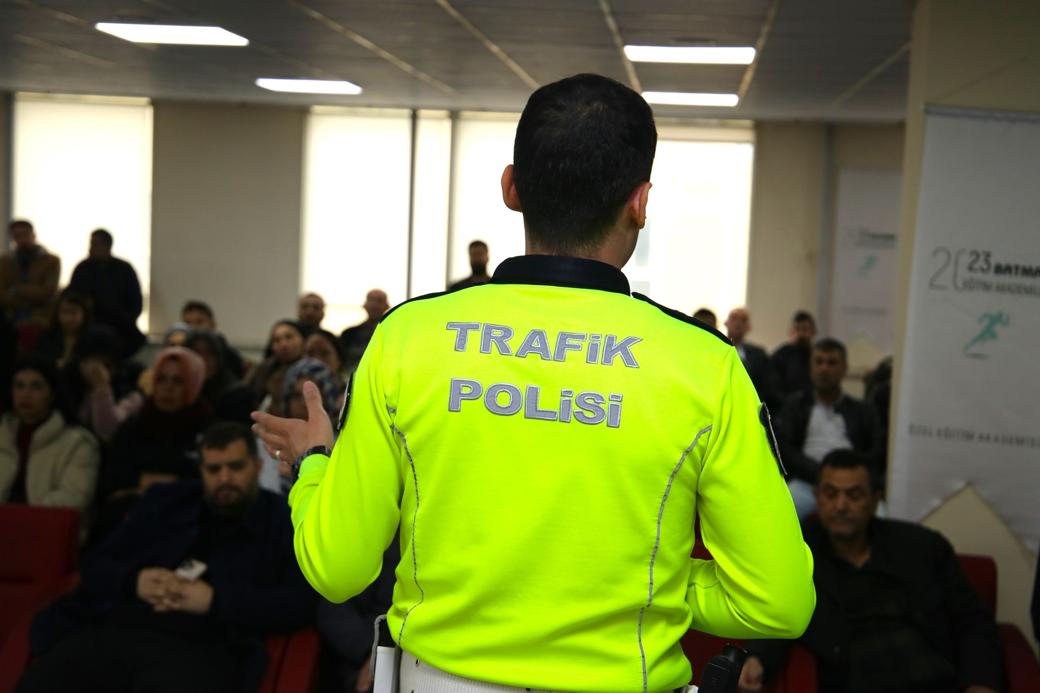 Okul Servis Şoförlerine Güvenli Ulaşım Eğitimi