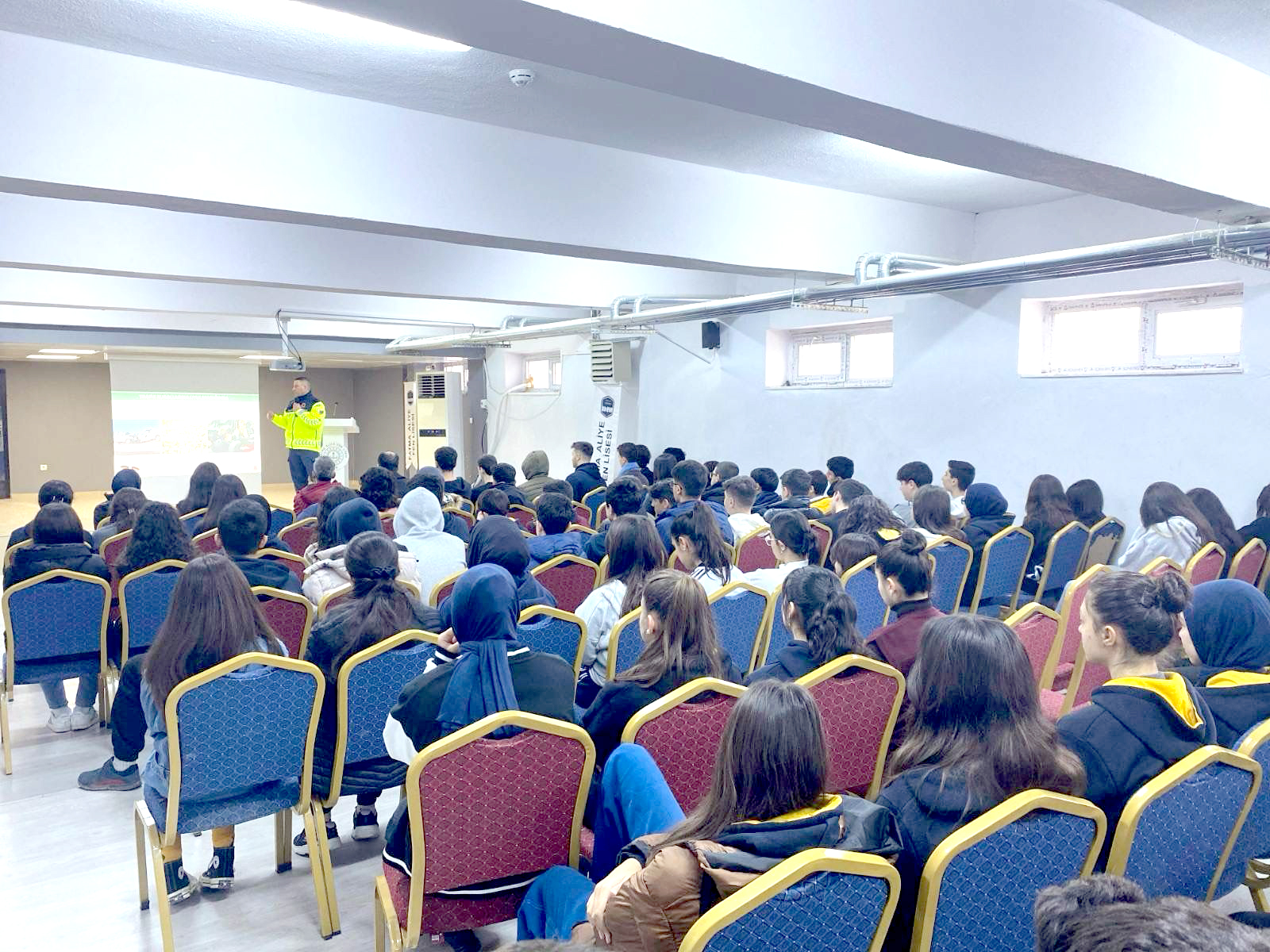 Öğrencilere trafik güvenliği eğitimi