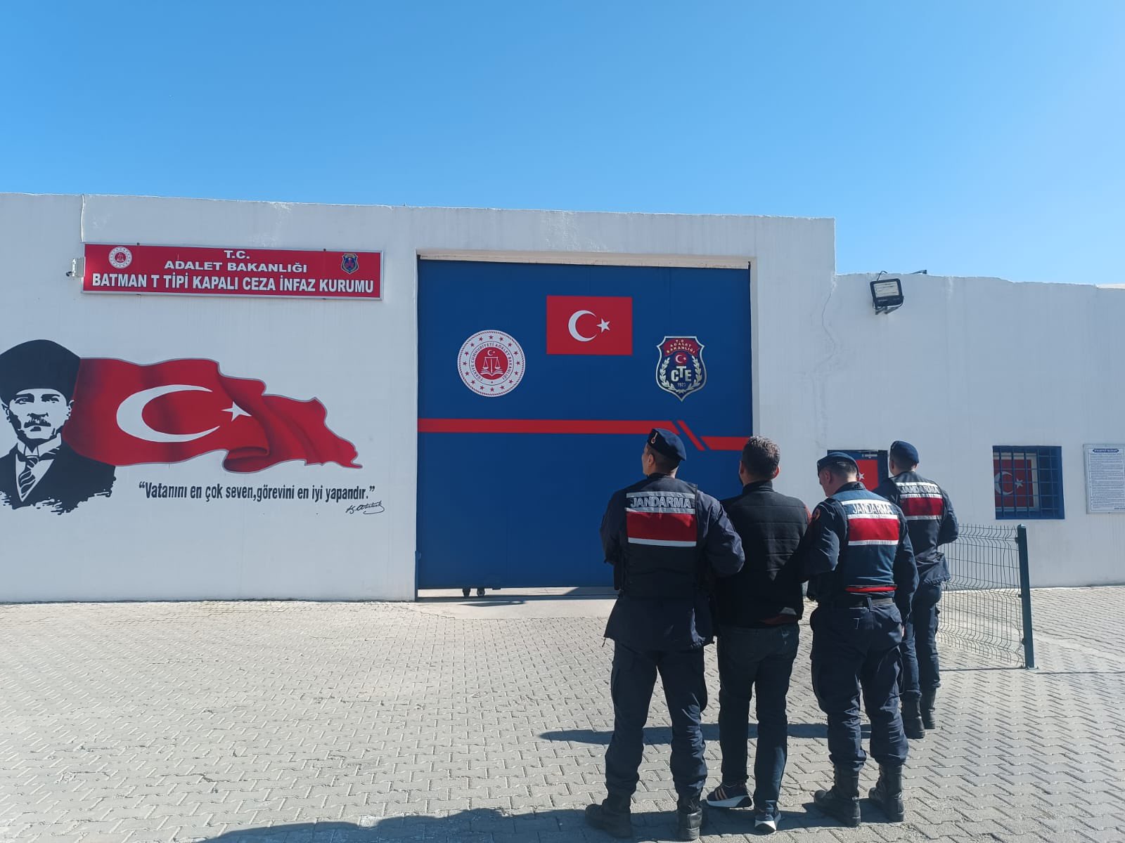 18 Suçtan Aranan Şahıs Yakalandı