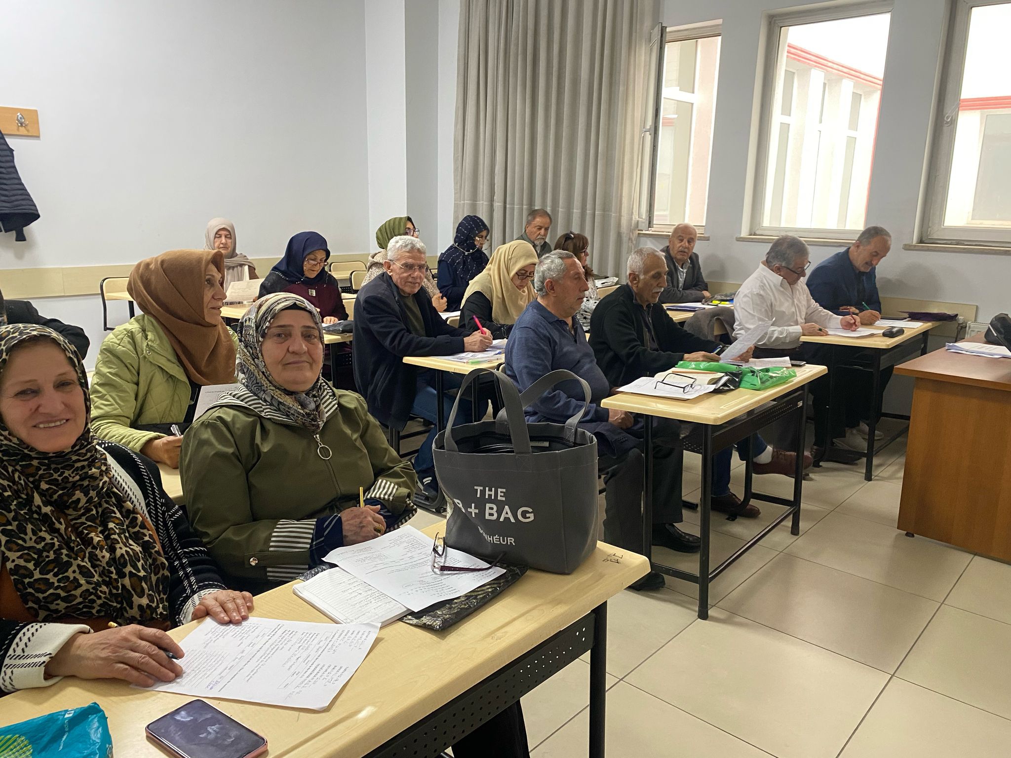 60 Yaş üstü bireylere İngilizce eğitim fırsatı