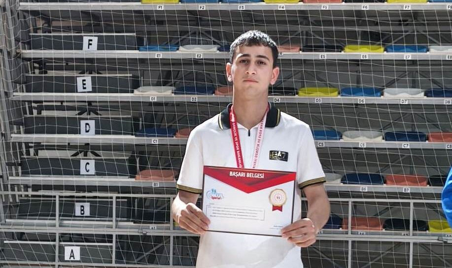 Batmanlı Sporcu Çello Öztürk, Bilek Güreşinde Türkiye Finalinde