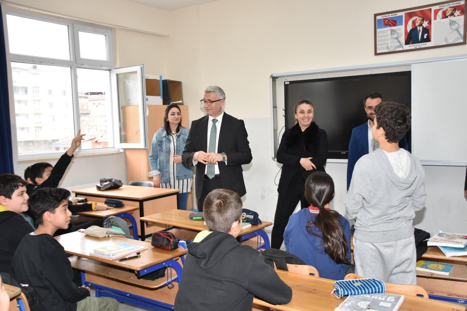 Müdür Ciğer, Prof. Dr. Aziz Sancar Ortaokulu’nu ziyaret etti