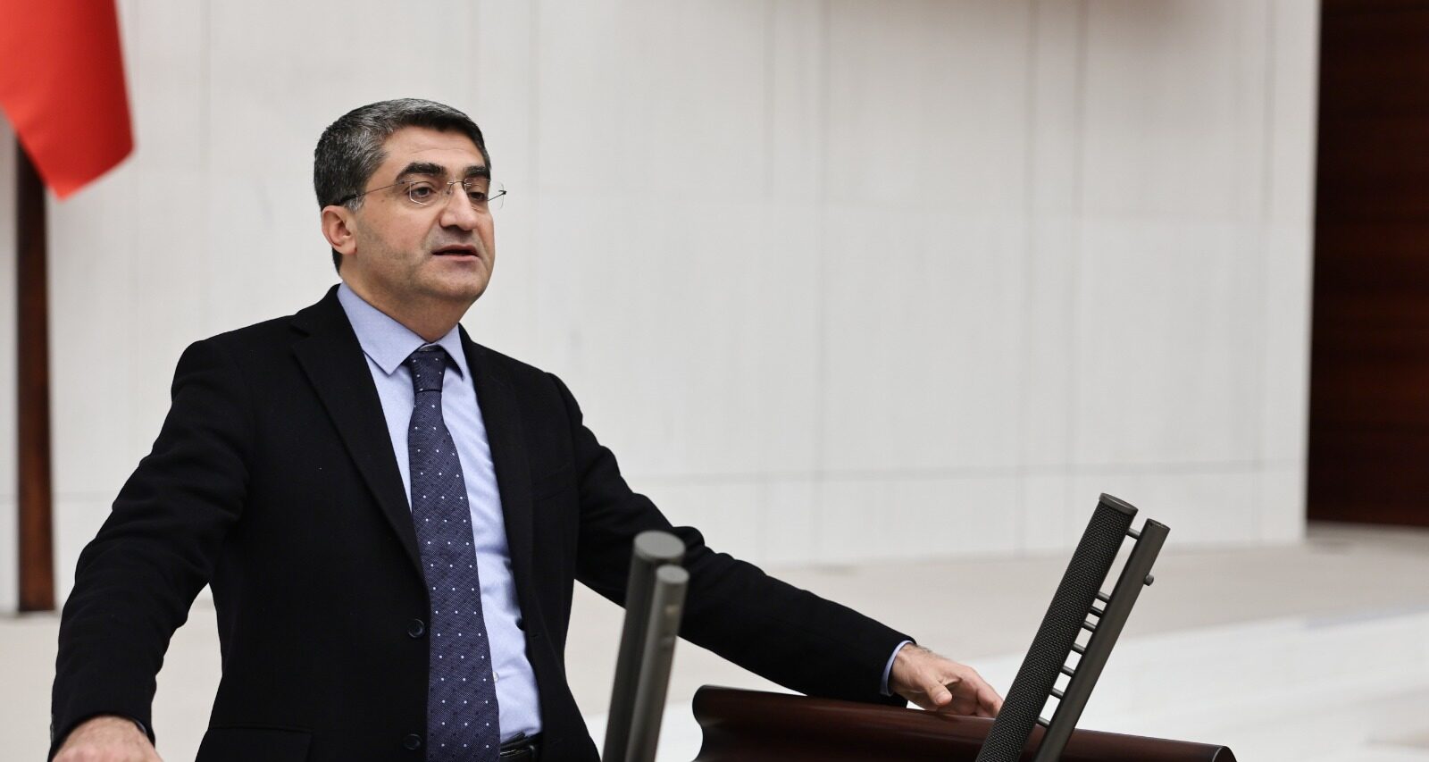 Ekmen: “Yıllık 2 Trilyon Lira Faiz Ödüyoruz’