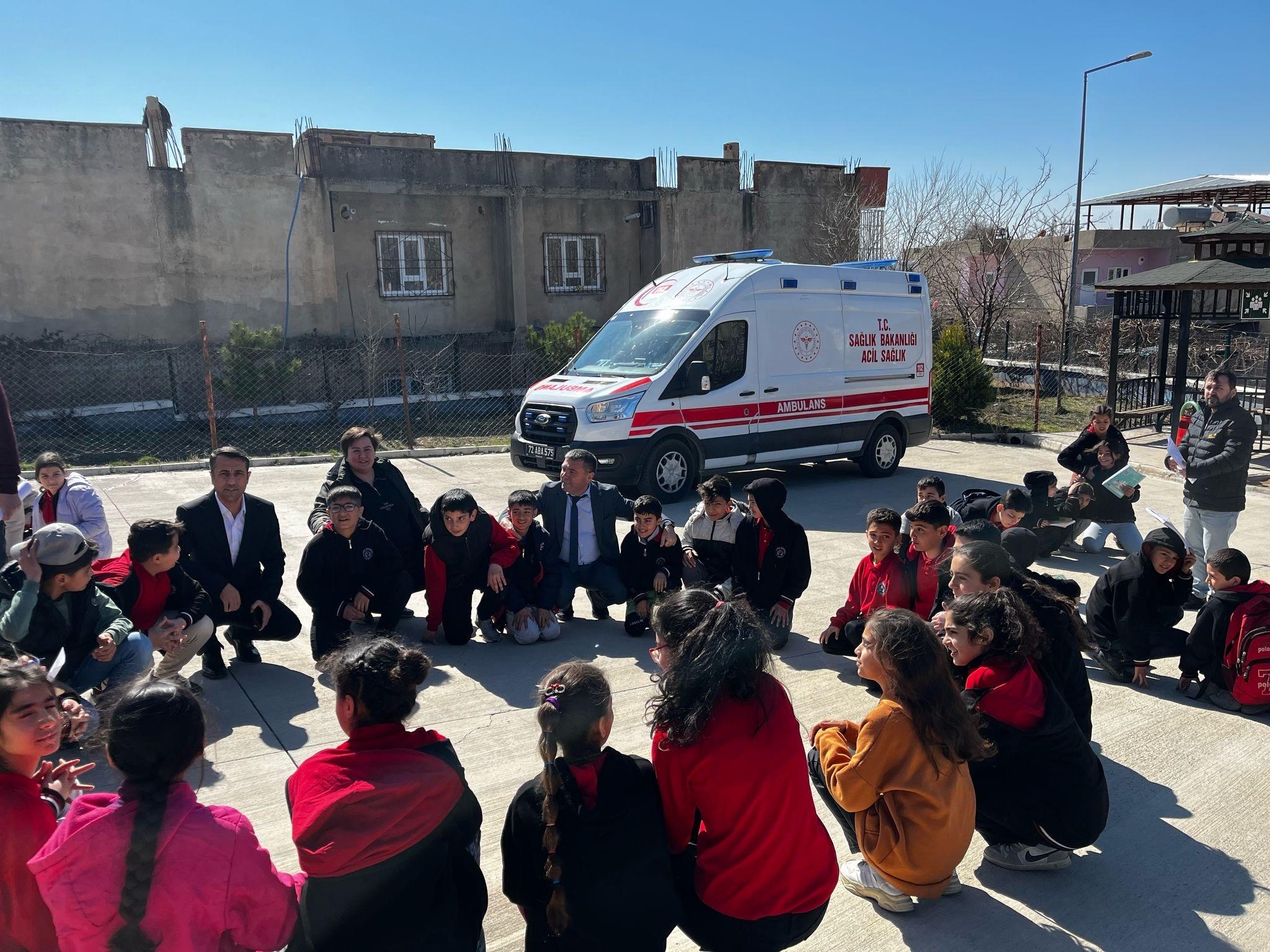 Kozluk’ta tüm okullarda deprem tatbikatı gerçekleştirildi