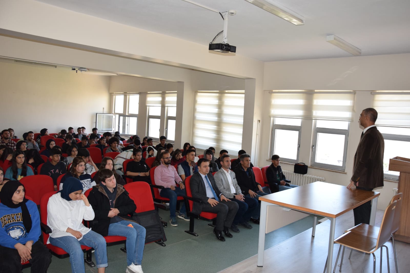 Öğrencilere Ziraat Mühendisliği tanıtıldı