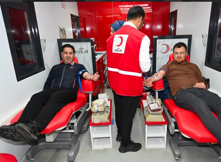 Batman’da “Birbirimize Candan Bağlıyız” Kan Bağışı Kampanyasıyla 1220 Ünite Kan Toplandı