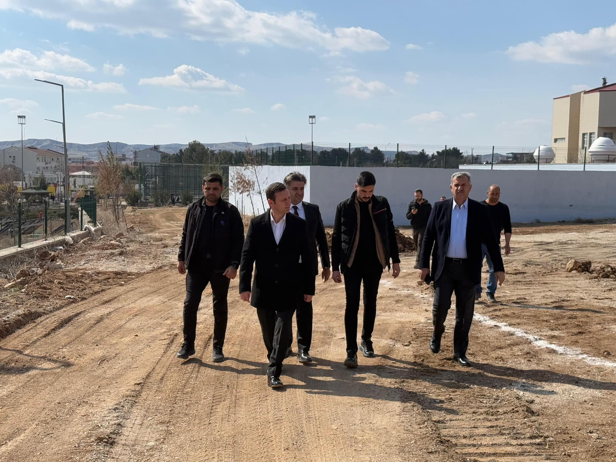 Kozluk İlçe Halk Kütüphanesi inşaat alanı incelendi